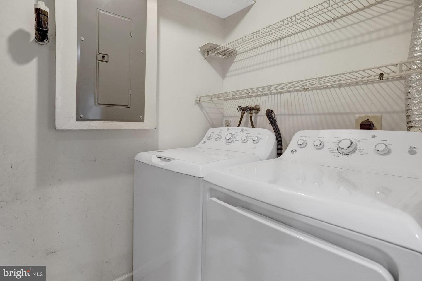 4300 BUCKMAN RD #D, ALEXANDRIA, Virginia 22309, 2 Bedrooms Bedrooms, ,2 BathroomsBathrooms,Residential,For sale,4300 BUCKMAN RD #D,VAFX2214802 MLS # VAFX2214802