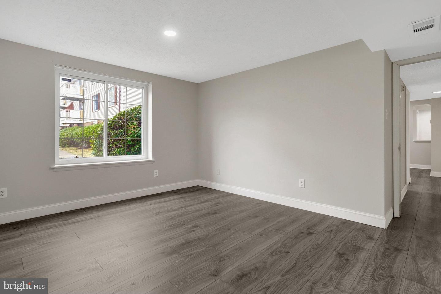 4300 BUCKMAN RD #D, ALEXANDRIA, Virginia 22309, 2 Bedrooms Bedrooms, ,2 BathroomsBathrooms,Residential,For sale,4300 BUCKMAN RD #D,VAFX2214802 MLS # VAFX2214802