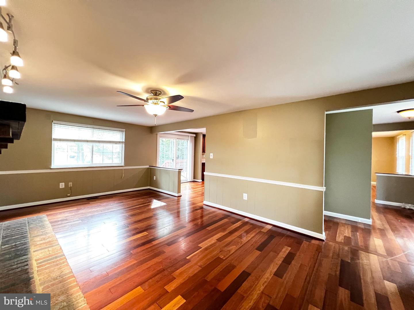 9001 FOX LAIR DR, BURKE, Virginia 22015, 5 Bedrooms Bedrooms, ,2 BathroomsBathrooms,Residential,For sale,9001 FOX LAIR DR,VAFX2258322 MLS # VAFX2258322