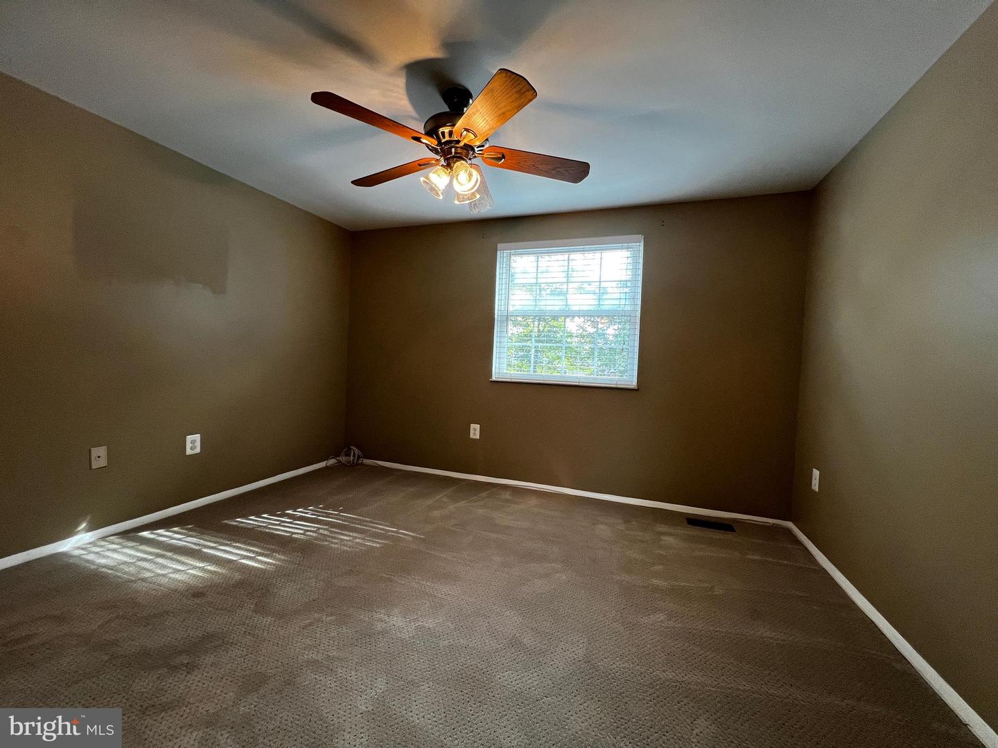 9001 FOX LAIR DR, BURKE, Virginia 22015, 5 Bedrooms Bedrooms, ,2 BathroomsBathrooms,Residential,For sale,9001 FOX LAIR DR,VAFX2258322 MLS # VAFX2258322