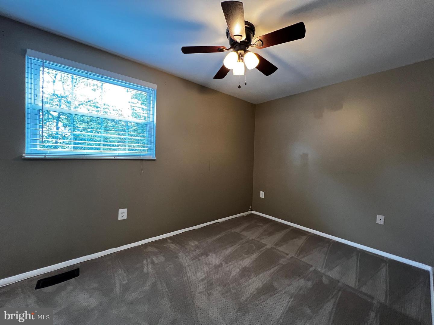 9001 FOX LAIR DR, BURKE, Virginia 22015, 5 Bedrooms Bedrooms, ,2 BathroomsBathrooms,Residential,For sale,9001 FOX LAIR DR,VAFX2258322 MLS # VAFX2258322