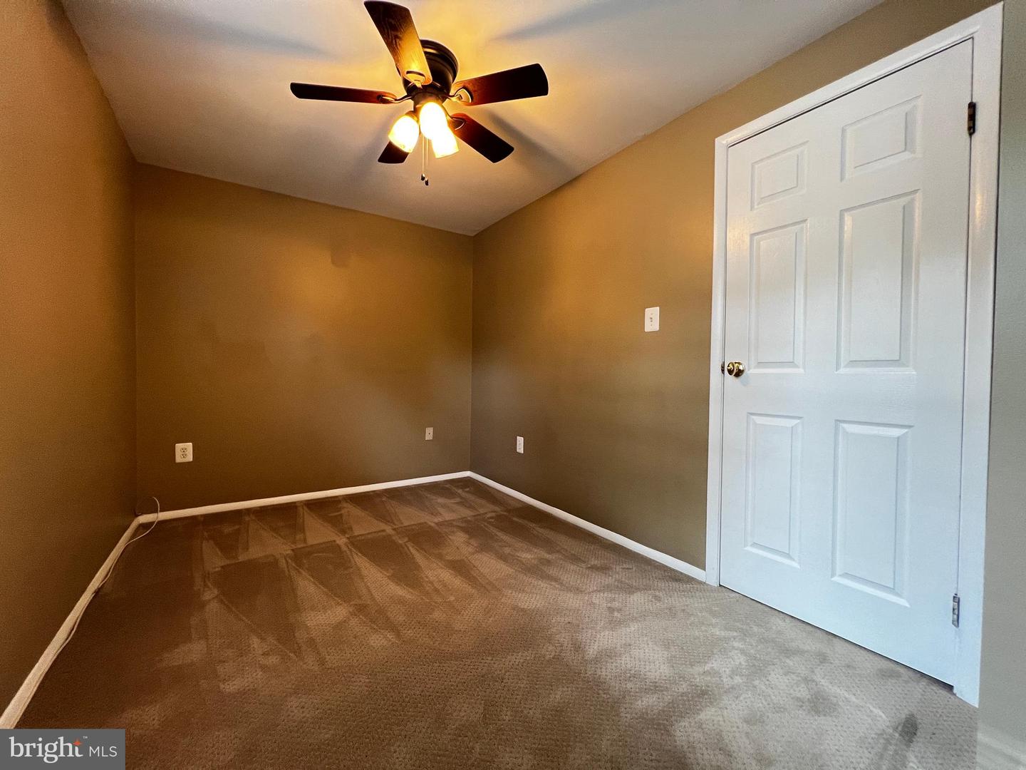 9001 FOX LAIR DR, BURKE, Virginia 22015, 5 Bedrooms Bedrooms, ,2 BathroomsBathrooms,Residential,For sale,9001 FOX LAIR DR,VAFX2258322 MLS # VAFX2258322