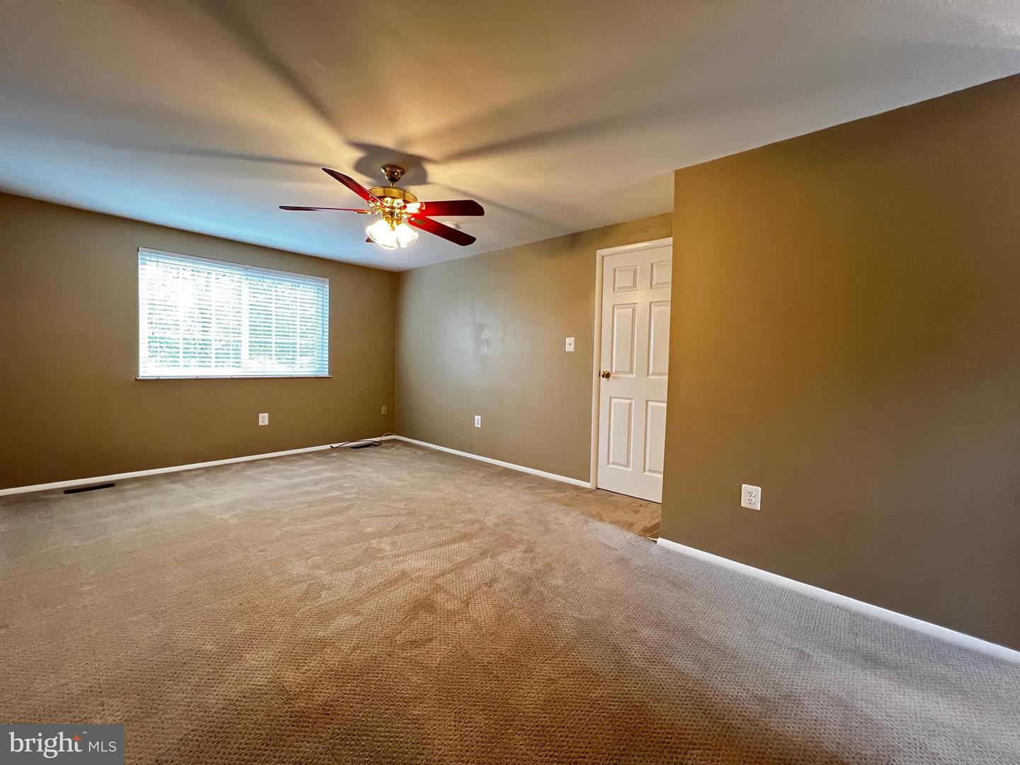 9001 FOX LAIR DR, BURKE, Virginia 22015, 5 Bedrooms Bedrooms, ,2 BathroomsBathrooms,Residential,For sale,9001 FOX LAIR DR,VAFX2258322 MLS # VAFX2258322