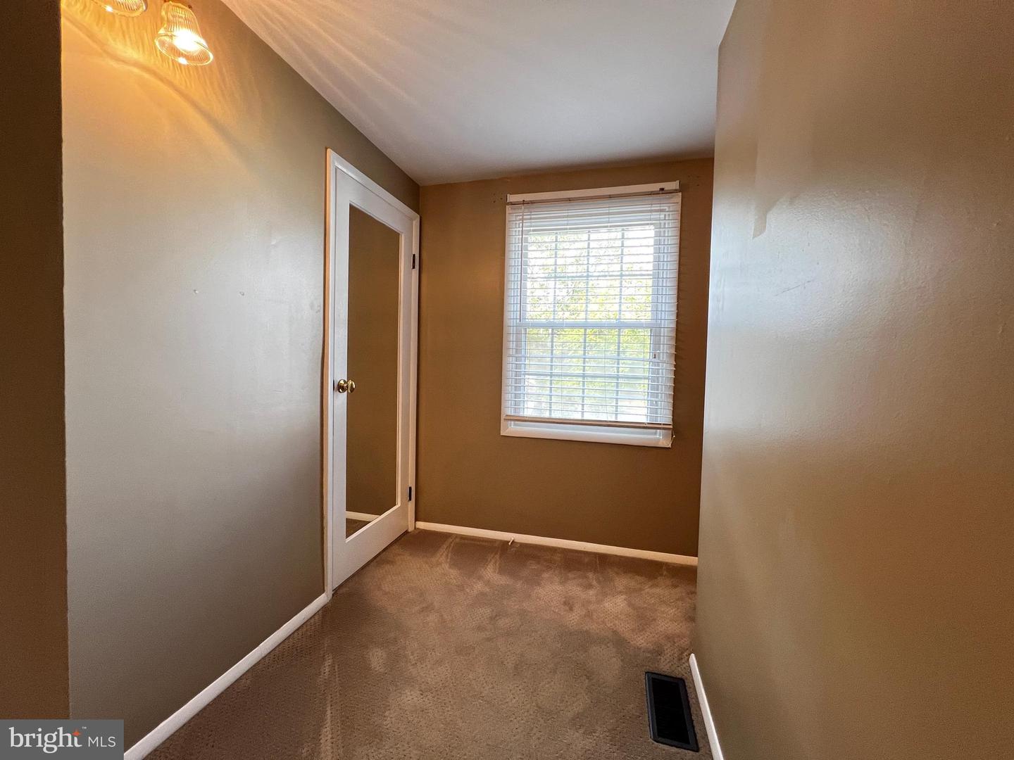 9001 FOX LAIR DR, BURKE, Virginia 22015, 5 Bedrooms Bedrooms, ,2 BathroomsBathrooms,Residential,For sale,9001 FOX LAIR DR,VAFX2258322 MLS # VAFX2258322