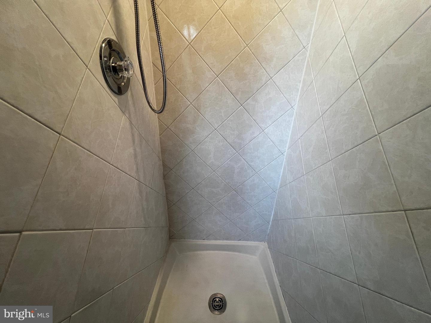 9001 FOX LAIR DR, BURKE, Virginia 22015, 5 Bedrooms Bedrooms, ,2 BathroomsBathrooms,Residential,For sale,9001 FOX LAIR DR,VAFX2258322 MLS # VAFX2258322