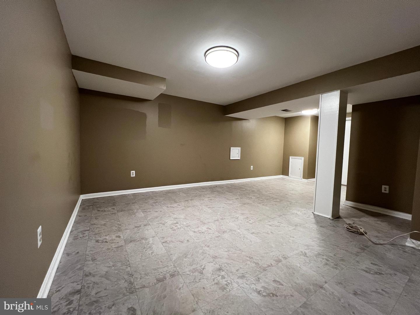 9001 FOX LAIR DR, BURKE, Virginia 22015, 5 Bedrooms Bedrooms, ,2 BathroomsBathrooms,Residential,For sale,9001 FOX LAIR DR,VAFX2258322 MLS # VAFX2258322