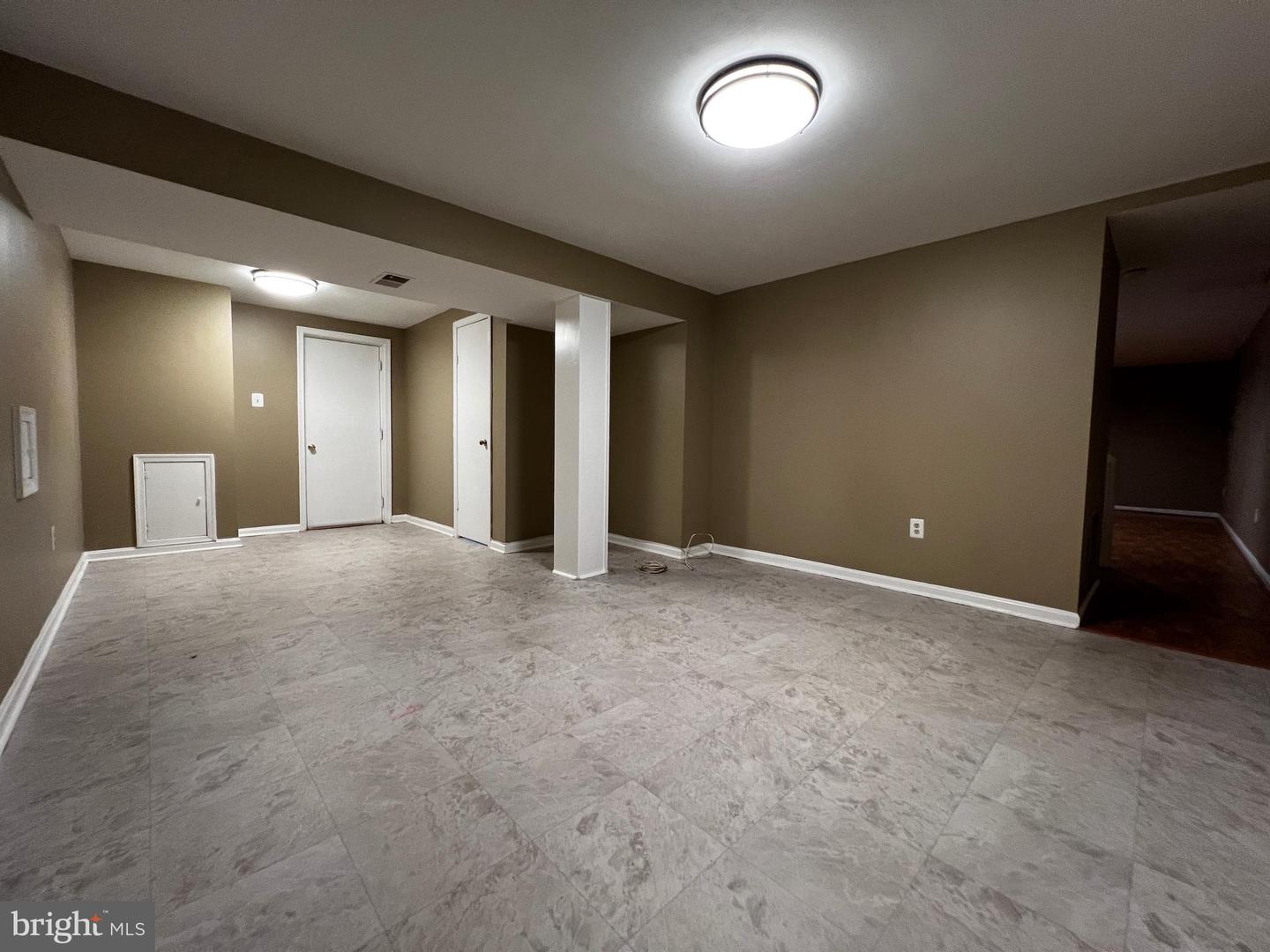 9001 FOX LAIR DR, BURKE, Virginia 22015, 5 Bedrooms Bedrooms, ,2 BathroomsBathrooms,Residential,For sale,9001 FOX LAIR DR,VAFX2258322 MLS # VAFX2258322