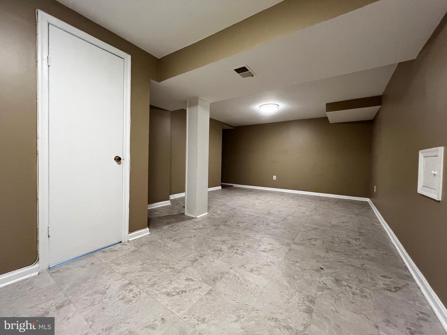 9001 FOX LAIR DR, BURKE, Virginia 22015, 5 Bedrooms Bedrooms, ,2 BathroomsBathrooms,Residential,For sale,9001 FOX LAIR DR,VAFX2258322 MLS # VAFX2258322