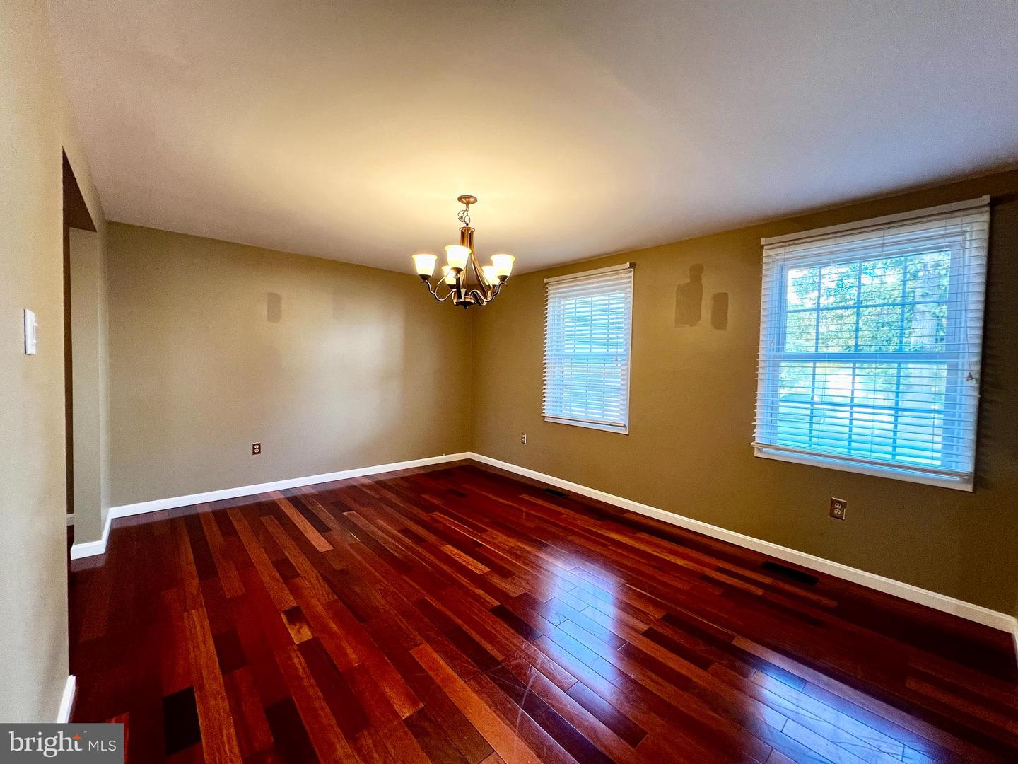 9001 FOX LAIR DR, BURKE, Virginia 22015, 5 Bedrooms Bedrooms, ,2 BathroomsBathrooms,Residential,For sale,9001 FOX LAIR DR,VAFX2258322 MLS # VAFX2258322