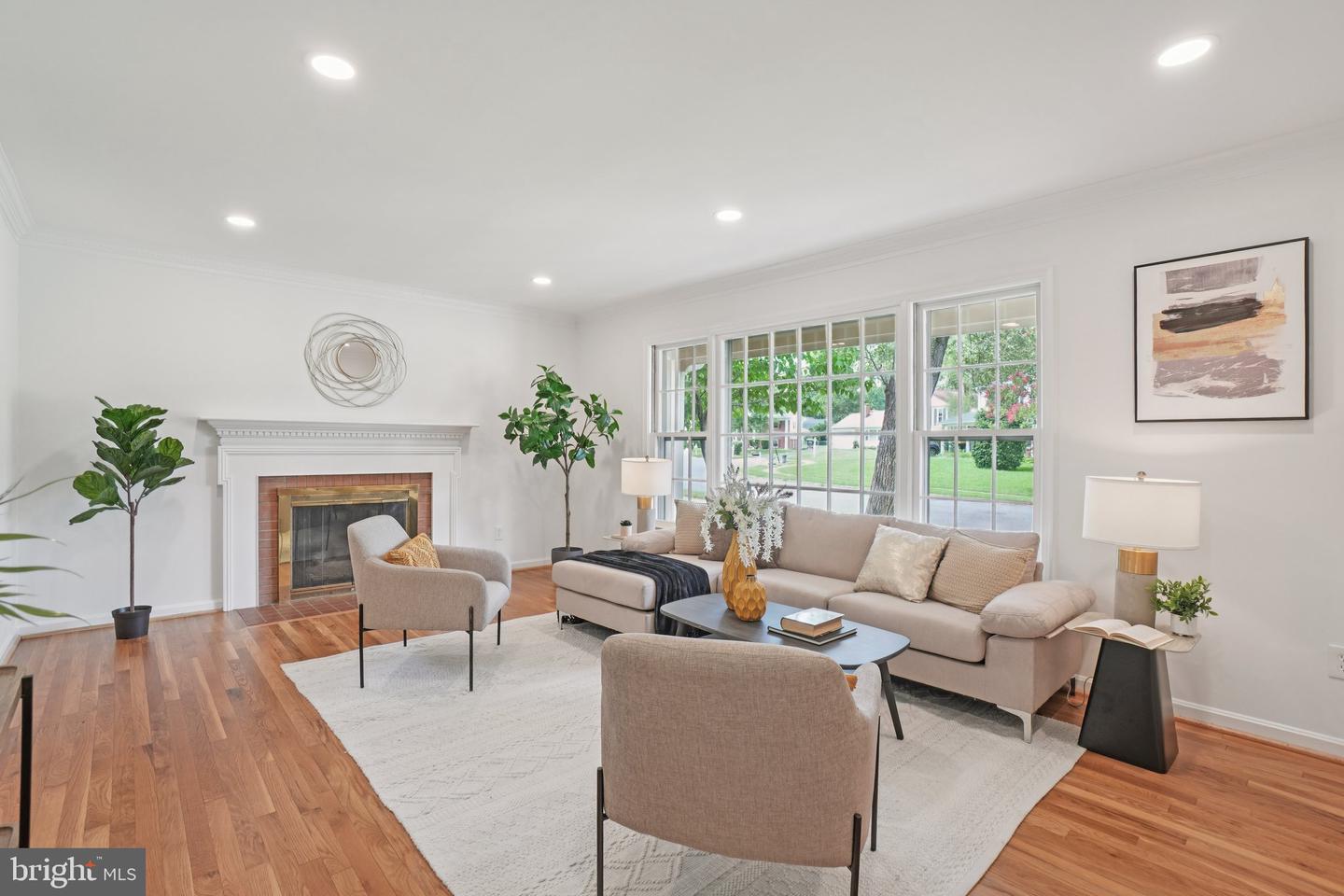 5803 SUNDERLAND CT, ALEXANDRIA, Virginia 22315, 4 Bedrooms Bedrooms, ,4 BathroomsBathrooms,Residential,For sale,5803 SUNDERLAND CT,VAFX2261678 MLS # VAFX2261678