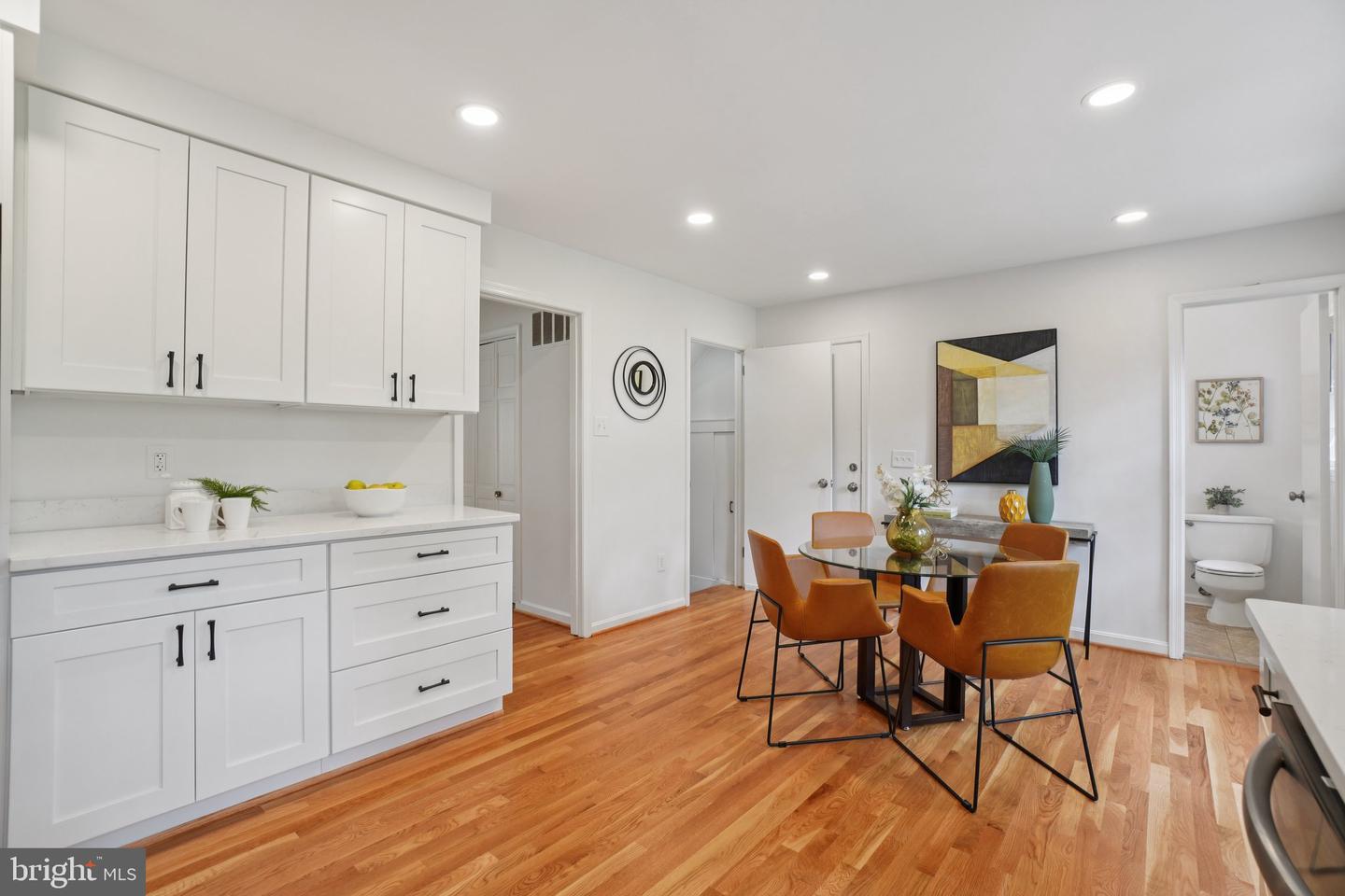 5803 SUNDERLAND CT, ALEXANDRIA, Virginia 22315, 4 Bedrooms Bedrooms, ,4 BathroomsBathrooms,Residential,For sale,5803 SUNDERLAND CT,VAFX2261678 MLS # VAFX2261678