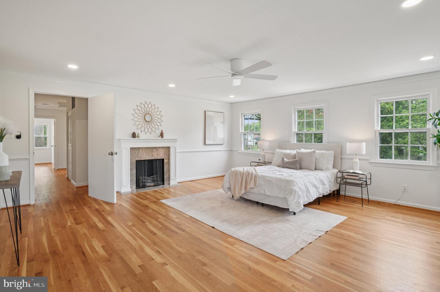 5803 SUNDERLAND CT, ALEXANDRIA, Virginia 22315, 4 Bedrooms Bedrooms, ,4 BathroomsBathrooms,Residential,For sale,5803 SUNDERLAND CT,VAFX2261678 MLS # VAFX2261678