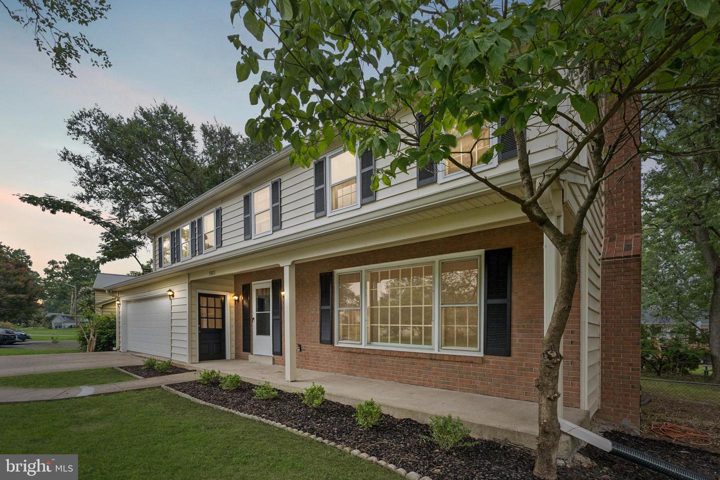 5803 SUNDERLAND CT, ALEXANDRIA, Virginia 22315, 4 Bedrooms Bedrooms, ,4 BathroomsBathrooms,Residential,For sale,5803 SUNDERLAND CT,VAFX2261678 MLS # VAFX2261678