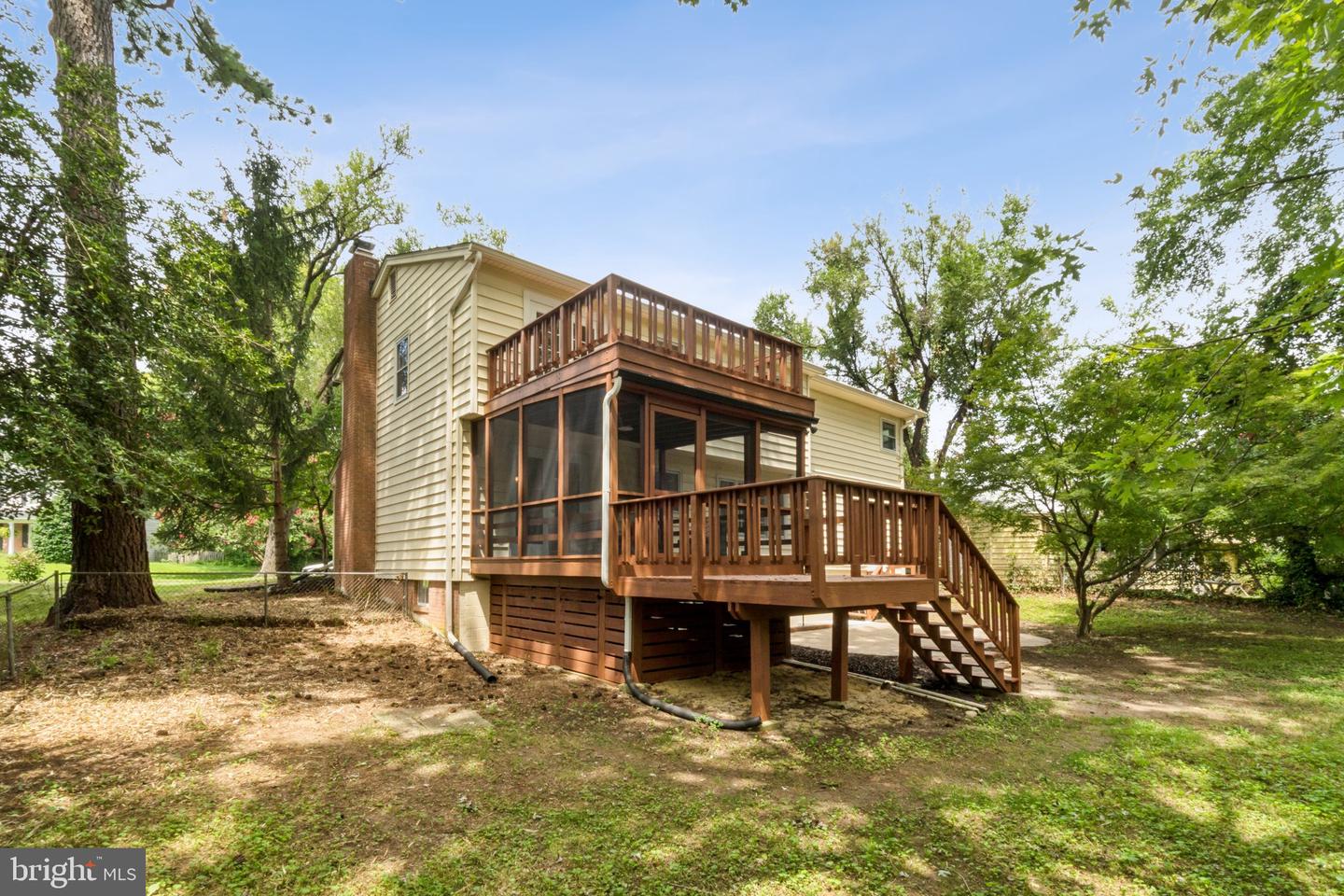 5803 SUNDERLAND CT, ALEXANDRIA, Virginia 22315, 4 Bedrooms Bedrooms, ,4 BathroomsBathrooms,Residential,For sale,5803 SUNDERLAND CT,VAFX2261678 MLS # VAFX2261678