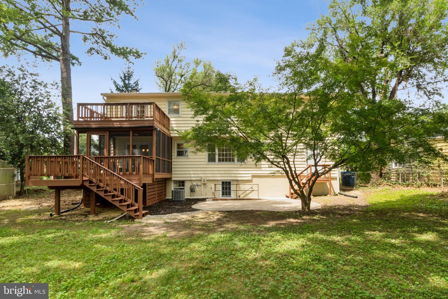 5803 SUNDERLAND CT, ALEXANDRIA, Virginia 22315, 4 Bedrooms Bedrooms, ,4 BathroomsBathrooms,Residential,For sale,5803 SUNDERLAND CT,VAFX2261678 MLS # VAFX2261678