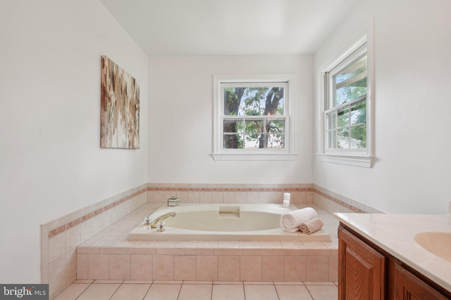 5803 SUNDERLAND CT, ALEXANDRIA, Virginia 22315, 4 Bedrooms Bedrooms, ,4 BathroomsBathrooms,Residential,For sale,5803 SUNDERLAND CT,VAFX2261678 MLS # VAFX2261678