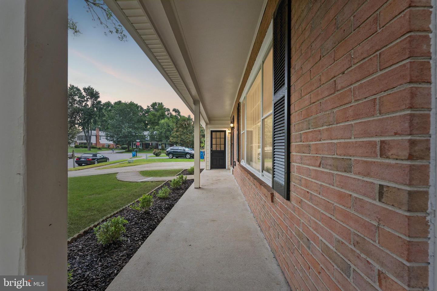 5803 SUNDERLAND CT, ALEXANDRIA, Virginia 22315, 4 Bedrooms Bedrooms, ,4 BathroomsBathrooms,Residential,For sale,5803 SUNDERLAND CT,VAFX2261678 MLS # VAFX2261678