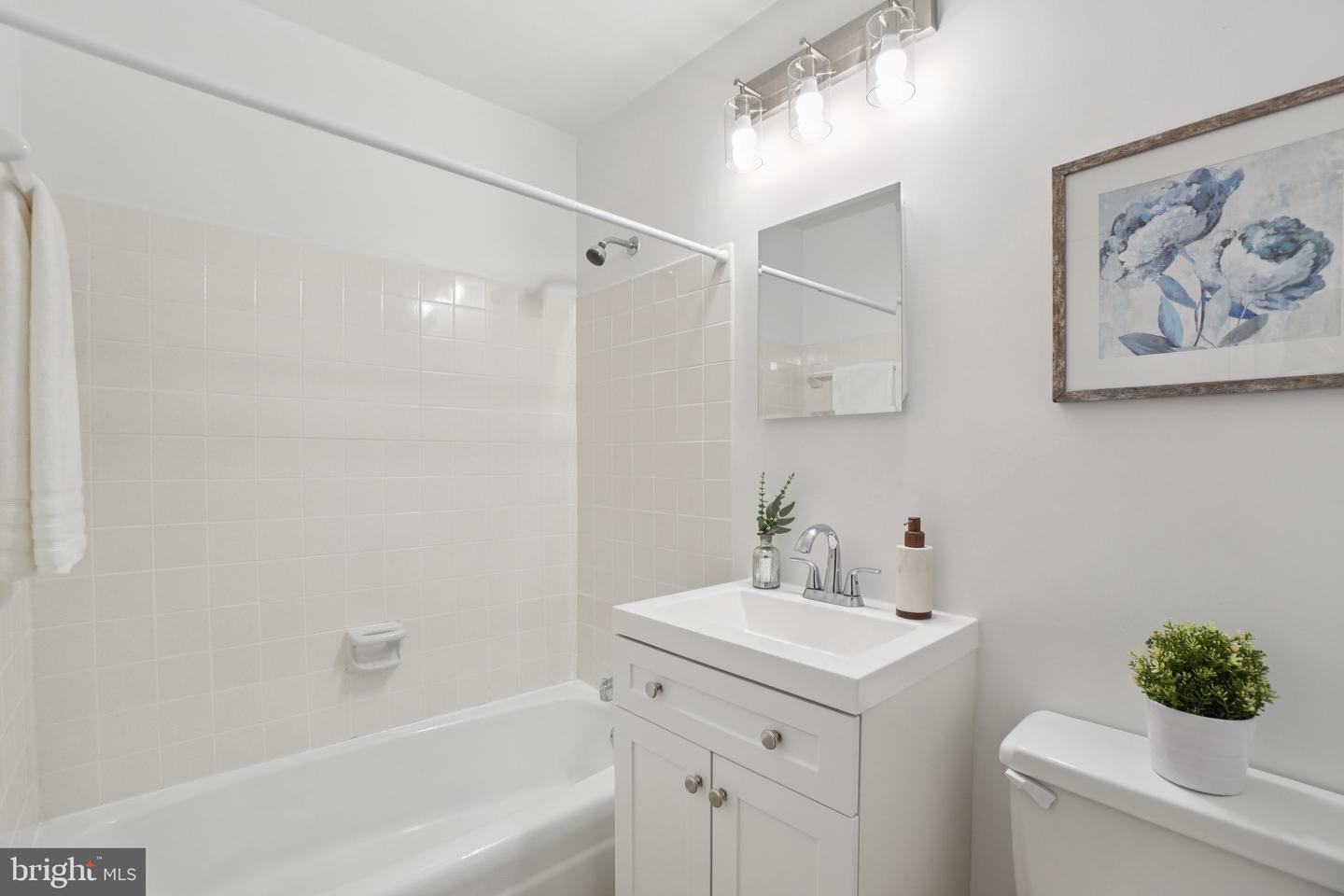 5803 SUNDERLAND CT, ALEXANDRIA, Virginia 22315, 4 Bedrooms Bedrooms, ,4 BathroomsBathrooms,Residential,For sale,5803 SUNDERLAND CT,VAFX2261678 MLS # VAFX2261678