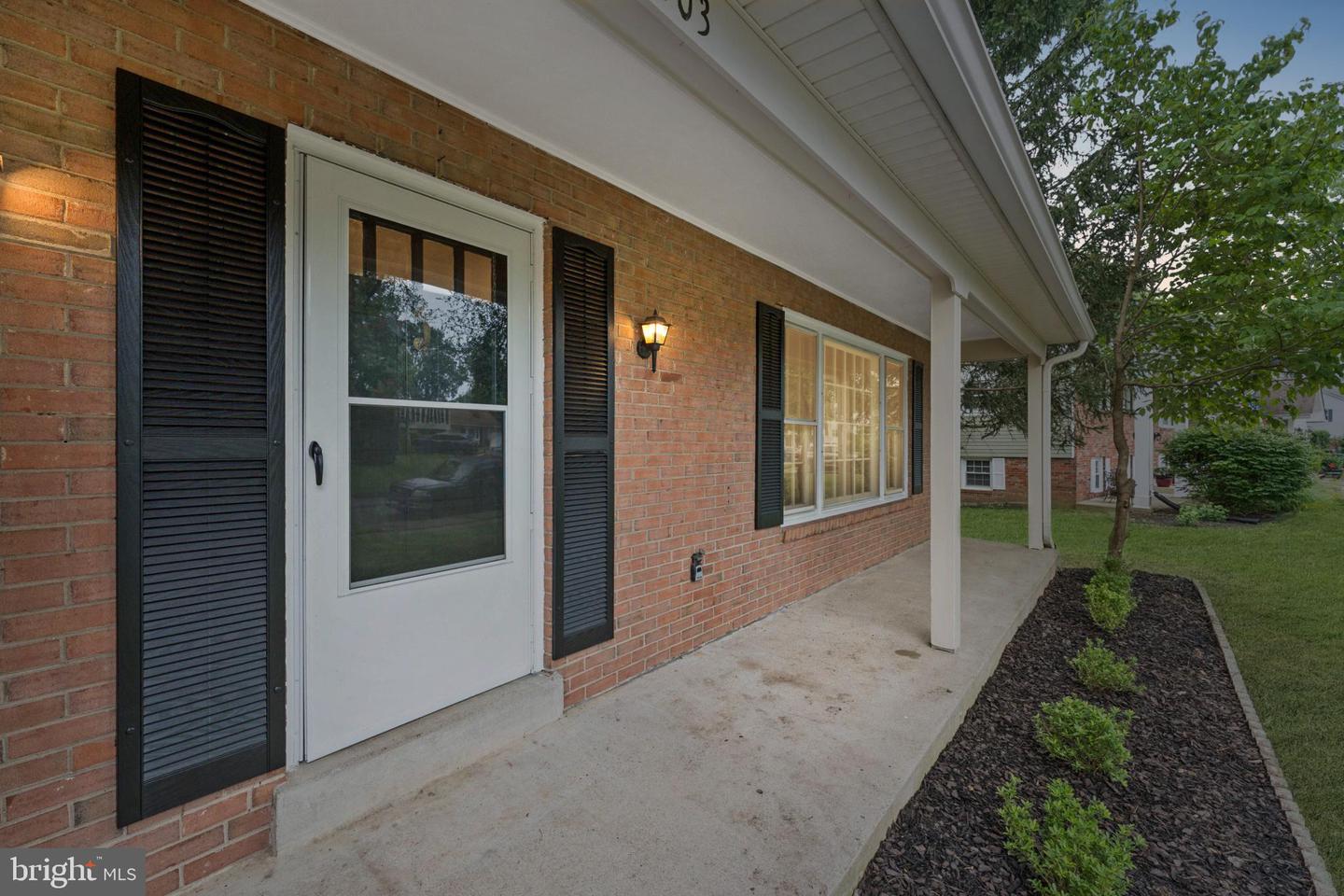 5803 SUNDERLAND CT, ALEXANDRIA, Virginia 22315, 4 Bedrooms Bedrooms, ,4 BathroomsBathrooms,Residential,For sale,5803 SUNDERLAND CT,VAFX2261678 MLS # VAFX2261678