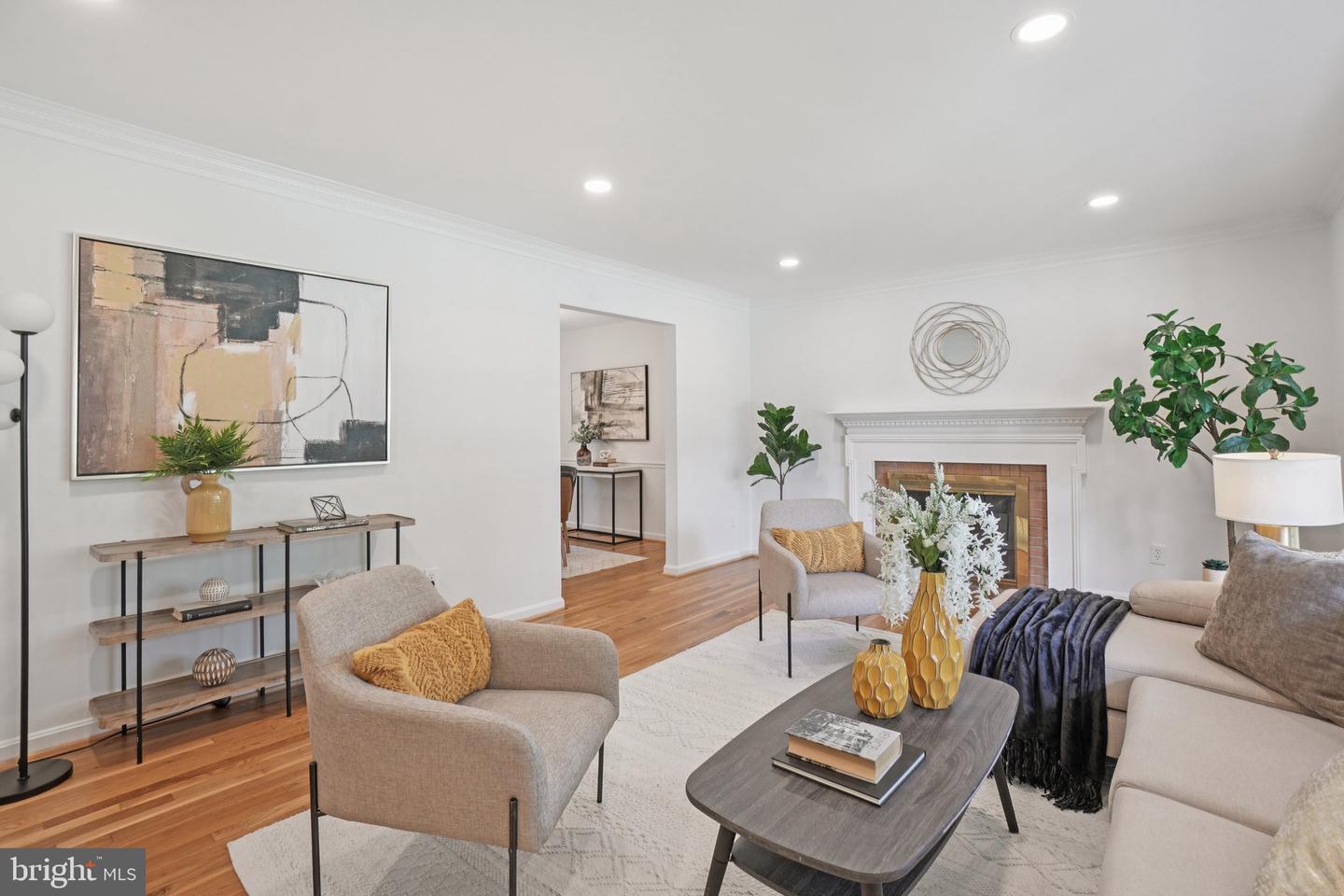 5803 SUNDERLAND CT, ALEXANDRIA, Virginia 22315, 4 Bedrooms Bedrooms, ,4 BathroomsBathrooms,Residential,For sale,5803 SUNDERLAND CT,VAFX2261678 MLS # VAFX2261678