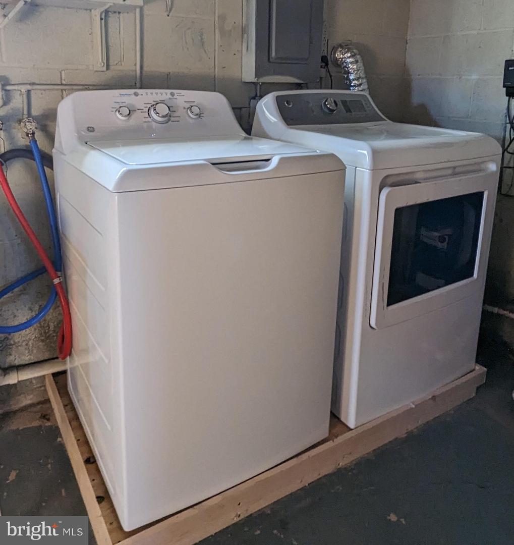 6520 OLD CAROLINA RD, HAYMARKET, Virginia 20169, 2 Bedrooms Bedrooms, ,1 BathroomBathrooms,Residential,For sale,6520 OLD CAROLINA RD,VAPW2103342 MLS # VAPW2103342 6520 OLD CAROLINA RD, HAYMARKET, Virginia 20169, 2 Bedrooms Bedrooms, ,1 BathroomBathrooms,Residential,For sale,6520 OLD CAROLINA RD,VAPW2103342 MLS # VAPW2103342