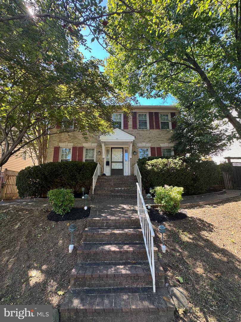 34 N GARFIELD ST, ARLINGTON, Virginia 22201, 4 Bedrooms Bedrooms, ,3 BathroomsBathrooms,Residential,For sale,34 N GARFIELD ST,VAAR2063828 MLS # VAAR2063828