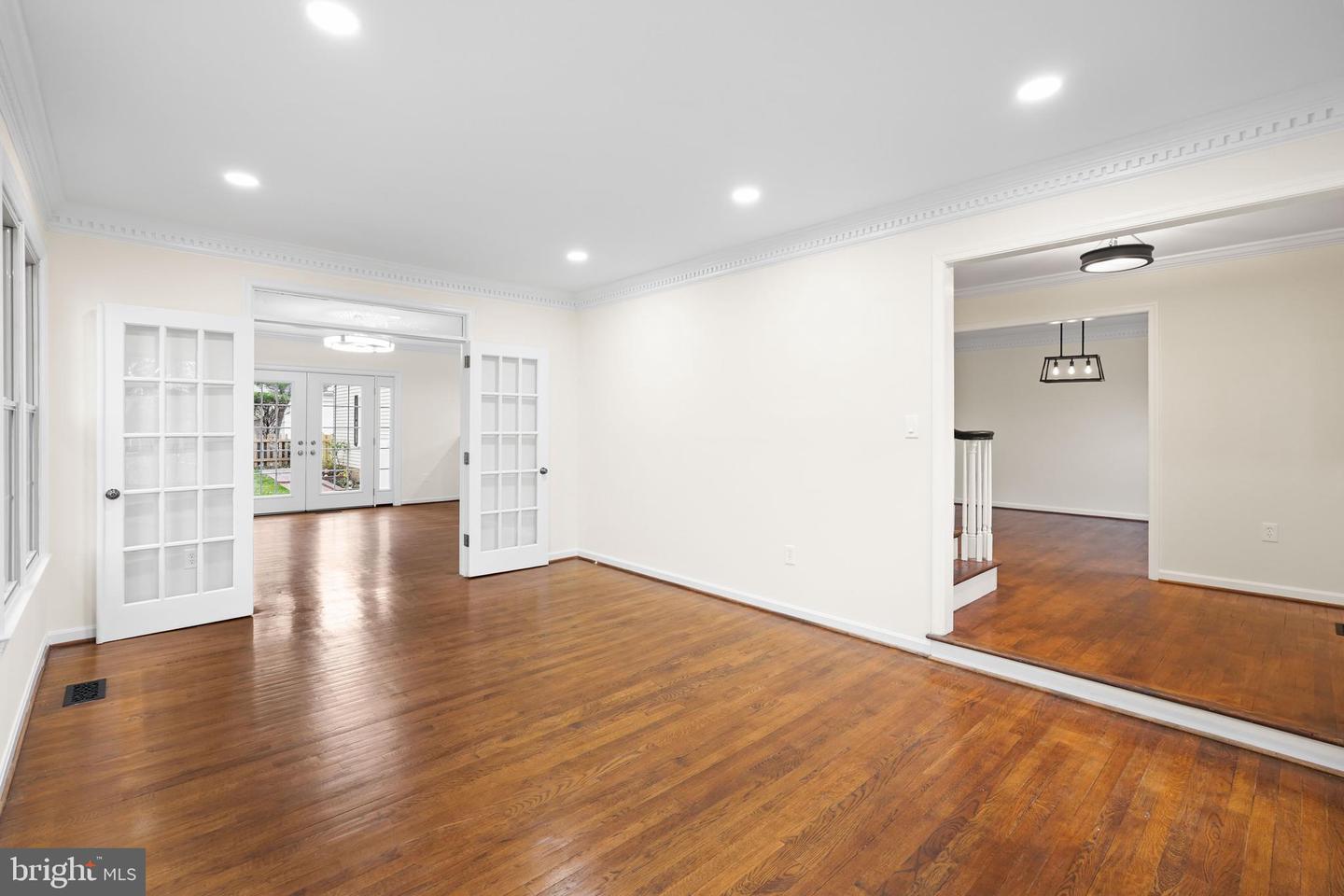 34 N GARFIELD ST, ARLINGTON, Virginia 22201, 4 Bedrooms Bedrooms, ,3 BathroomsBathrooms,Residential,For sale,34 N GARFIELD ST,VAAR2063828 MLS # VAAR2063828