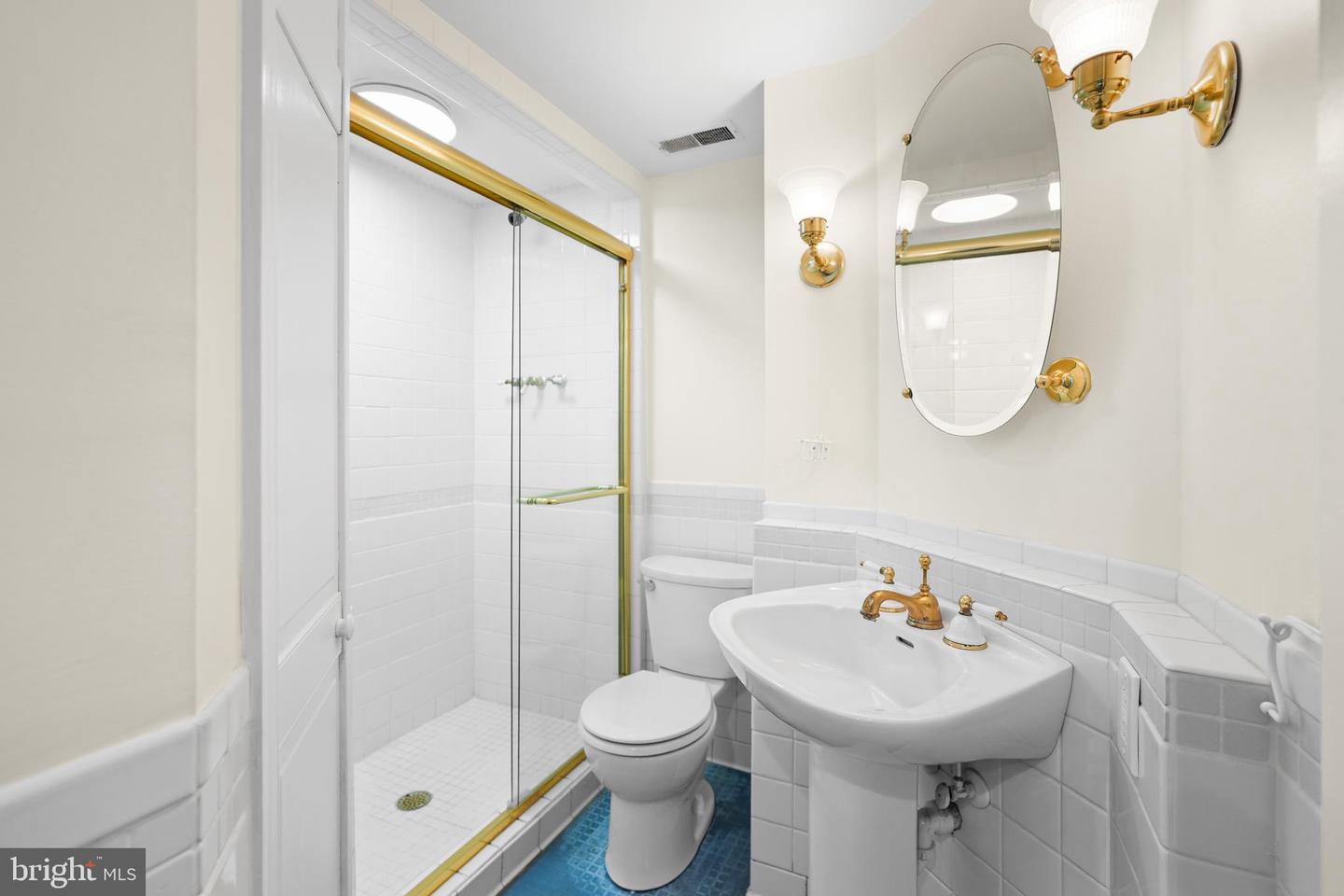 34 N GARFIELD ST, ARLINGTON, Virginia 22201, 4 Bedrooms Bedrooms, ,3 BathroomsBathrooms,Residential,For sale,34 N GARFIELD ST,VAAR2063828 MLS # VAAR2063828