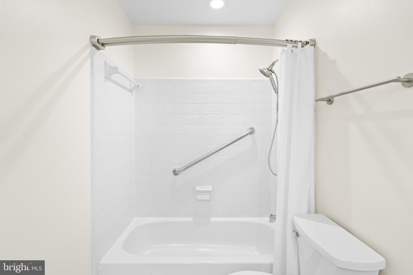 34 N GARFIELD ST, ARLINGTON, Virginia 22201, 4 Bedrooms Bedrooms, ,3 BathroomsBathrooms,Residential,For sale,34 N GARFIELD ST,VAAR2063828 MLS # VAAR2063828