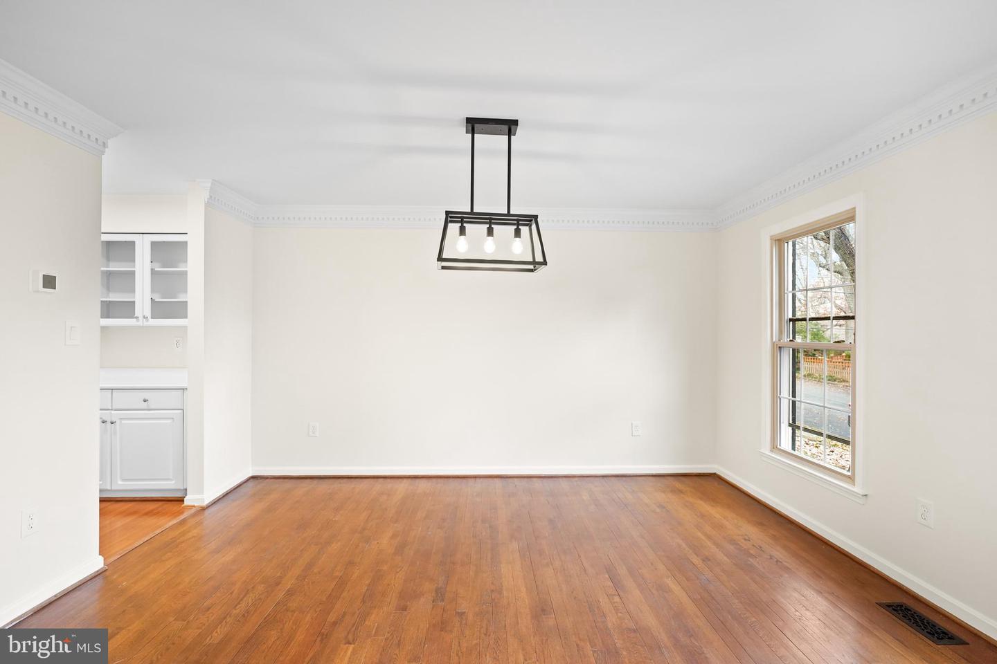 34 N GARFIELD ST, ARLINGTON, Virginia 22201, 4 Bedrooms Bedrooms, ,3 BathroomsBathrooms,Residential,For sale,34 N GARFIELD ST,VAAR2063828 MLS # VAAR2063828