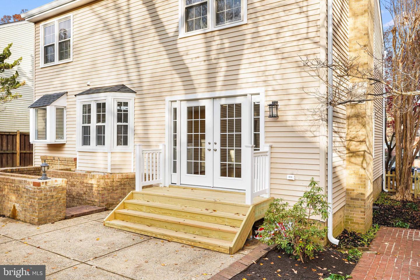 34 N GARFIELD ST, ARLINGTON, Virginia 22201, 4 Bedrooms Bedrooms, ,3 BathroomsBathrooms,Residential,For sale,34 N GARFIELD ST,VAAR2063828 MLS # VAAR2063828