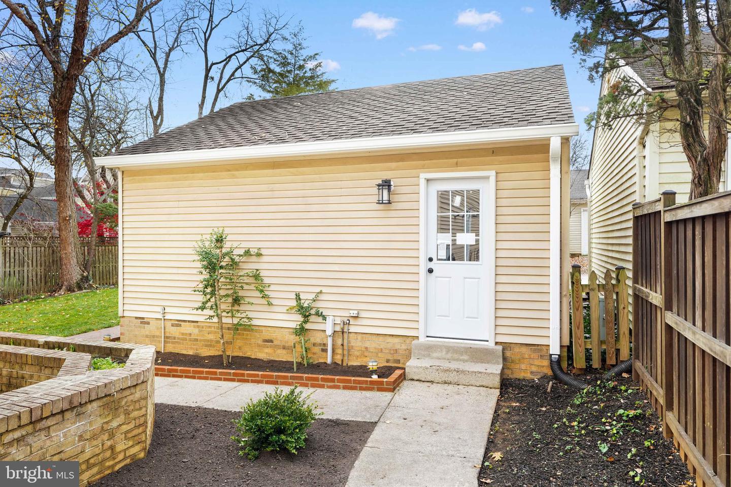 34 N GARFIELD ST, ARLINGTON, Virginia 22201, 4 Bedrooms Bedrooms, ,3 BathroomsBathrooms,Residential,For sale,34 N GARFIELD ST,VAAR2063828 MLS # VAAR2063828