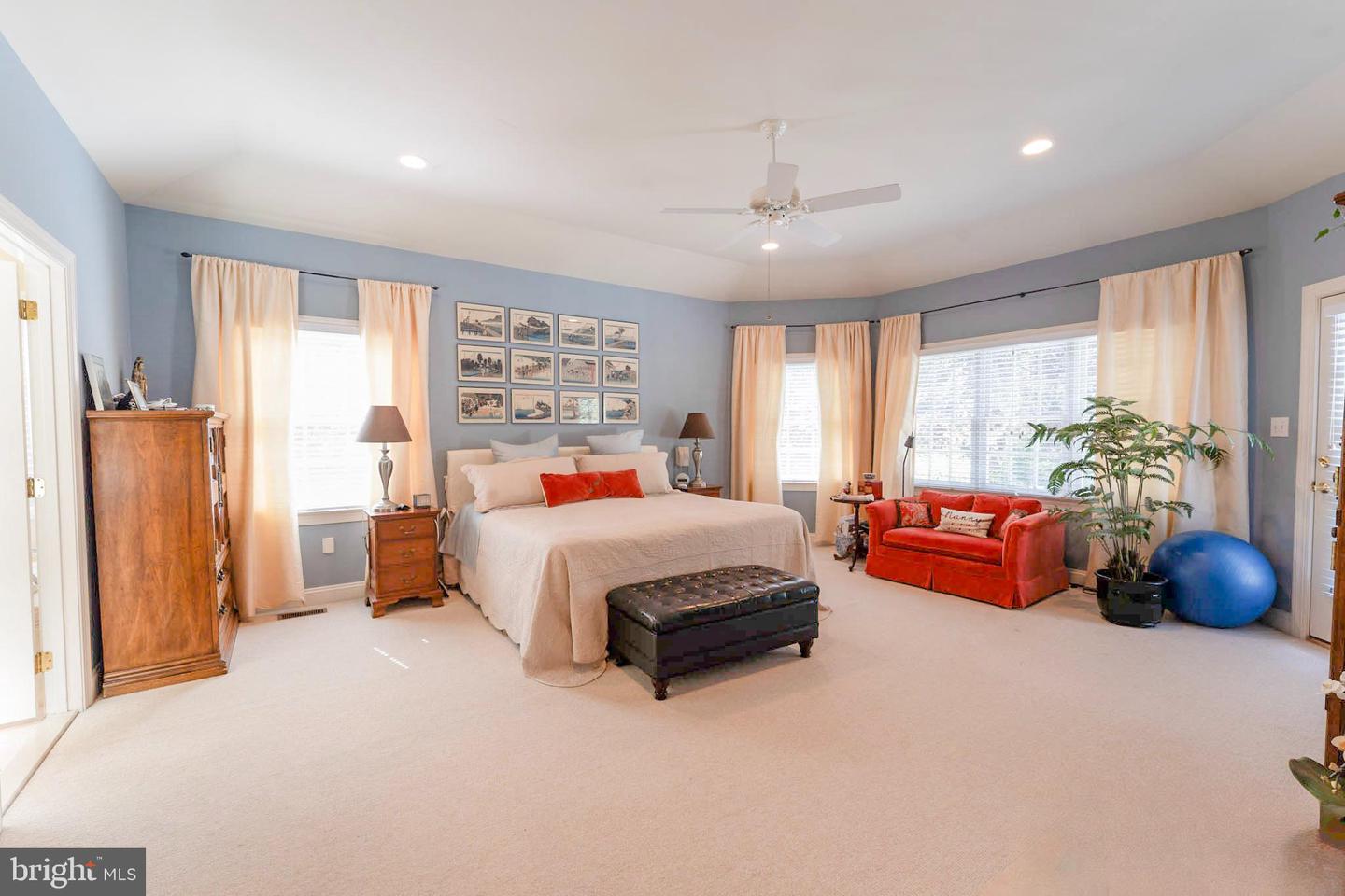 6956 BIRCH ST, FALLS CHURCH, Virginia 22046, 5 Bedrooms Bedrooms, ,5 BathroomsBathrooms,Residential,For sale,6956 BIRCH ST,VAFX2268090 MLS # VAFX2268090