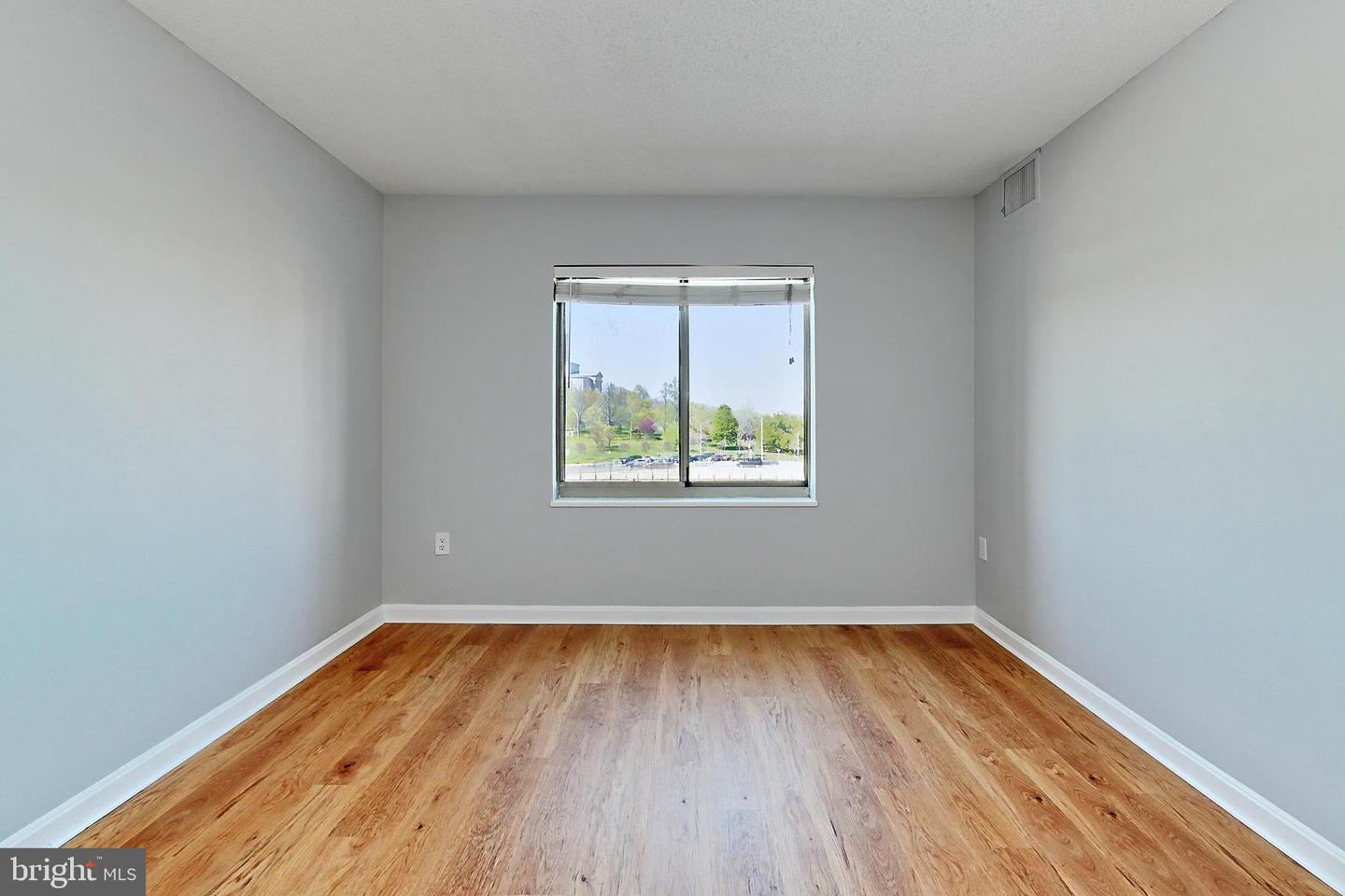 2121 JAMIESON AVE #710, ALEXANDRIA, Virginia 22314, 1 Bedroom Bedrooms, ,1 BathroomBathrooms,Residential,For sale,2121 JAMIESON AVE #710,VAAX2050032 MLS # VAAX2050032