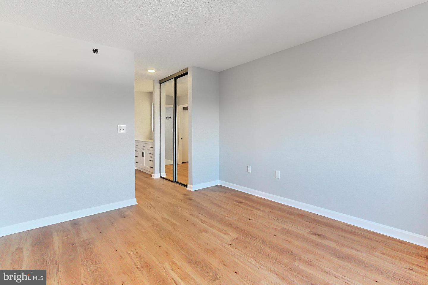 2121 JAMIESON AVE #710, ALEXANDRIA, Virginia 22314, 1 Bedroom Bedrooms, ,1 BathroomBathrooms,Residential,For sale,2121 JAMIESON AVE #710,VAAX2050032 MLS # VAAX2050032