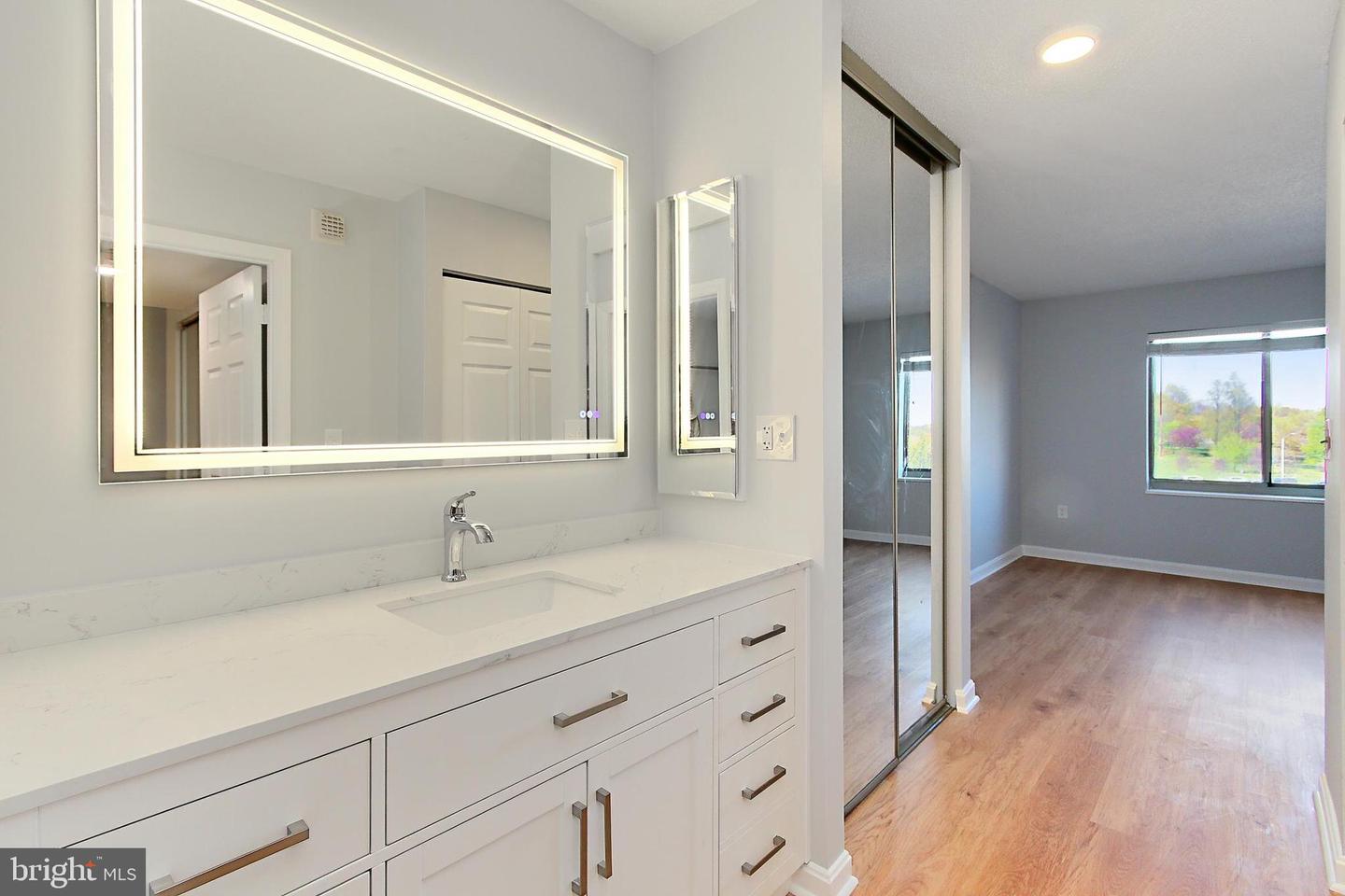 2121 JAMIESON AVE #710, ALEXANDRIA, Virginia 22314, 1 Bedroom Bedrooms, ,1 BathroomBathrooms,Residential,For sale,2121 JAMIESON AVE #710,VAAX2050032 MLS # VAAX2050032