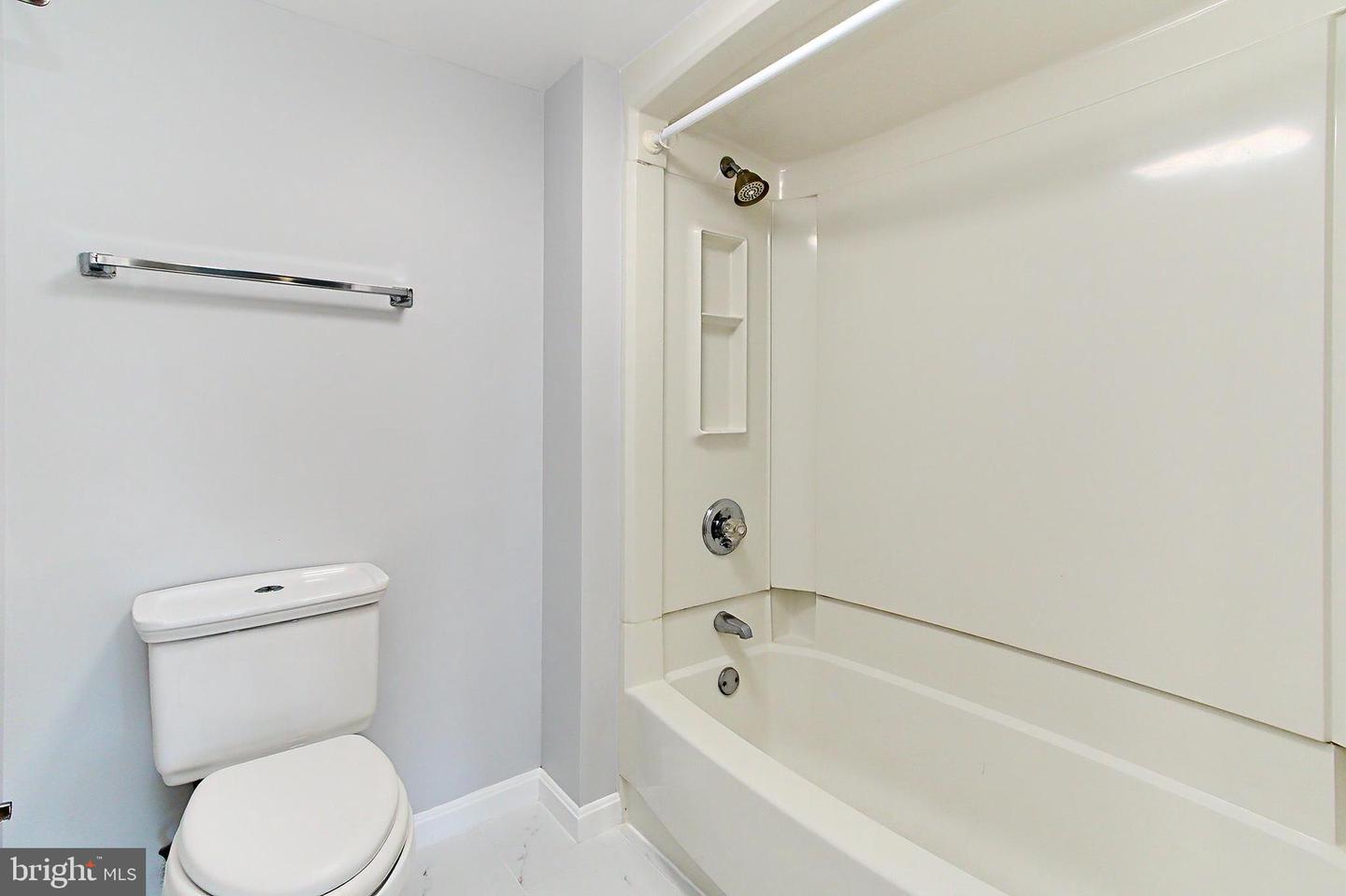 2121 JAMIESON AVE #710, ALEXANDRIA, Virginia 22314, 1 Bedroom Bedrooms, ,1 BathroomBathrooms,Residential,For sale,2121 JAMIESON AVE #710,VAAX2050032 MLS # VAAX2050032