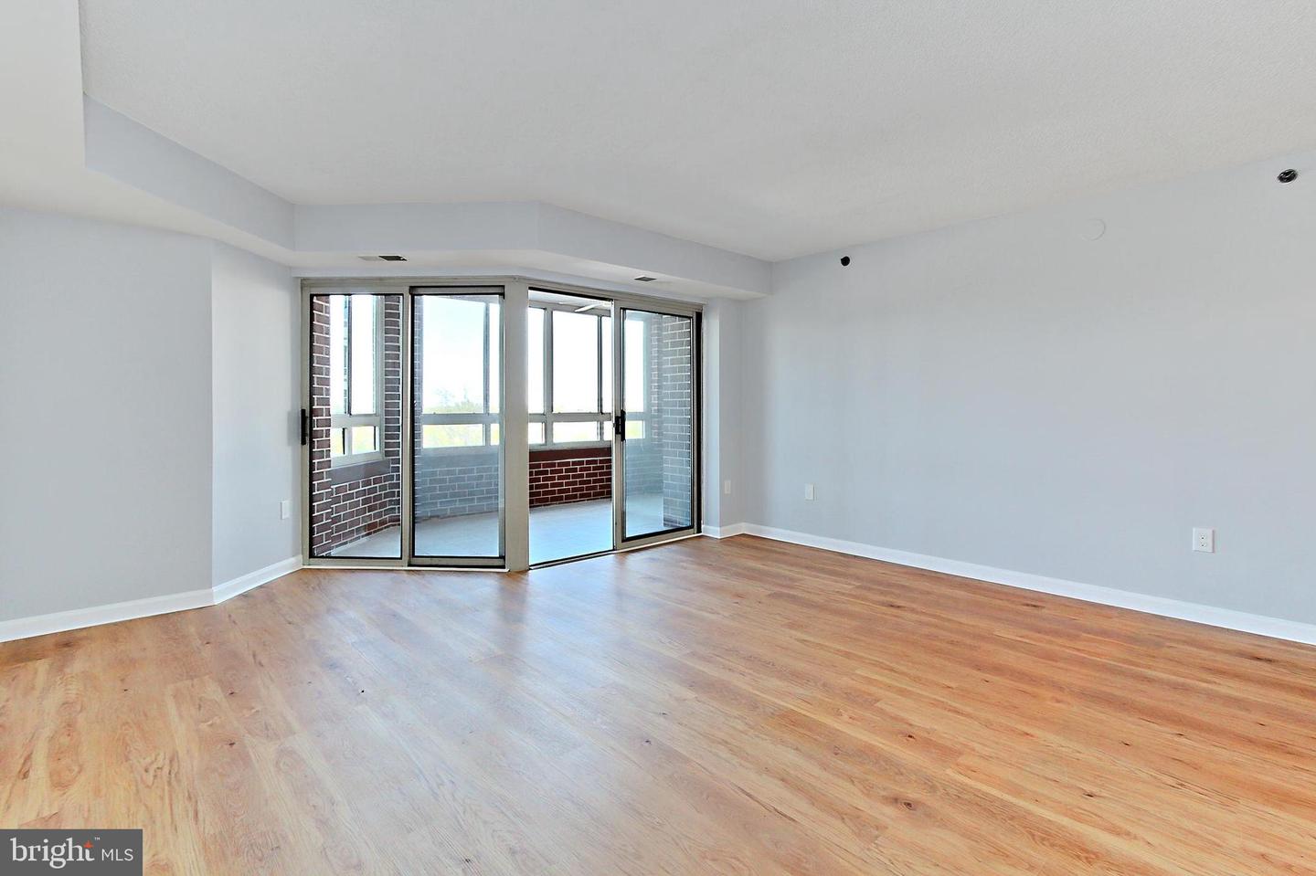 2121 JAMIESON AVE #710, ALEXANDRIA, Virginia 22314, 1 Bedroom Bedrooms, ,1 BathroomBathrooms,Residential,For sale,2121 JAMIESON AVE #710,VAAX2050032 MLS # VAAX2050032