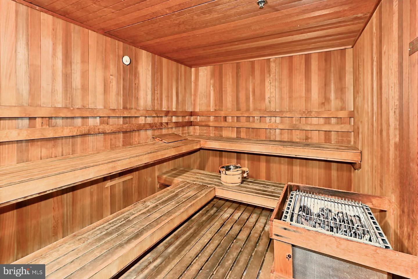 2121 JAMIESON AVE #710, ALEXANDRIA, Virginia 22314, 1 Bedroom Bedrooms, ,1 BathroomBathrooms,Residential,For sale,2121 JAMIESON AVE #710,VAAX2050032 MLS # VAAX2050032