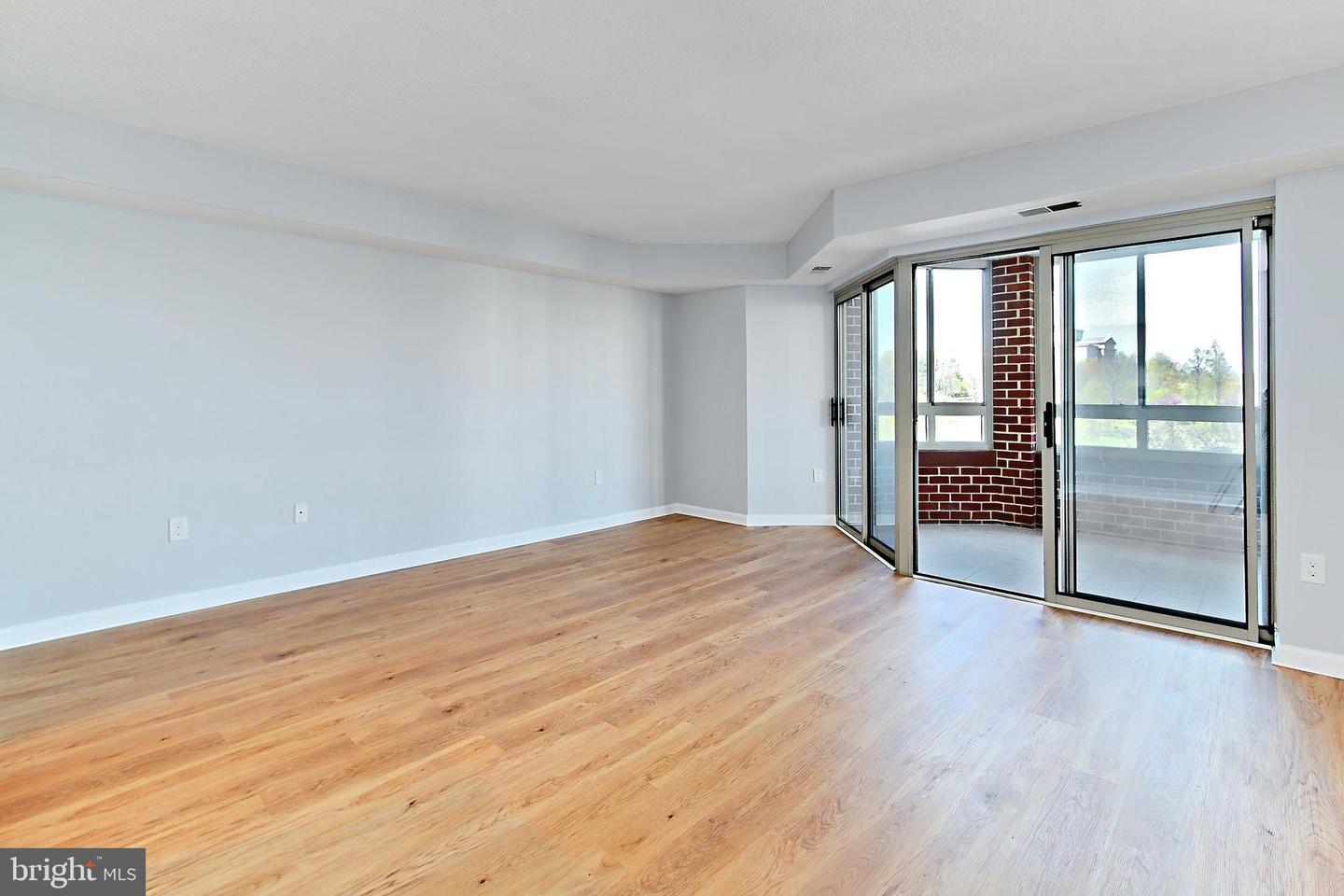 2121 JAMIESON AVE #710, ALEXANDRIA, Virginia 22314, 1 Bedroom Bedrooms, ,1 BathroomBathrooms,Residential,For sale,2121 JAMIESON AVE #710,VAAX2050032 MLS # VAAX2050032