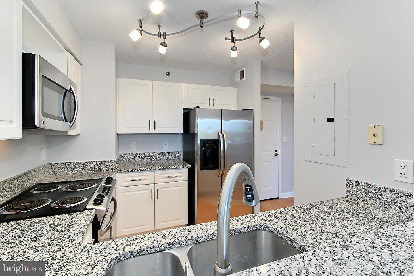 2121 JAMIESON AVE #710, ALEXANDRIA, Virginia 22314, 1 Bedroom Bedrooms, ,1 BathroomBathrooms,Residential,For sale,2121 JAMIESON AVE #710,VAAX2050032 MLS # VAAX2050032