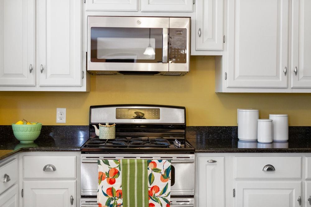 210 EDGEWOOD RD, STAUNTON, Virginia 24401, 3 Bedrooms Bedrooms, ,2 BathroomsBathrooms,Residential,210 EDGEWOOD RD,671226 MLS # 671226