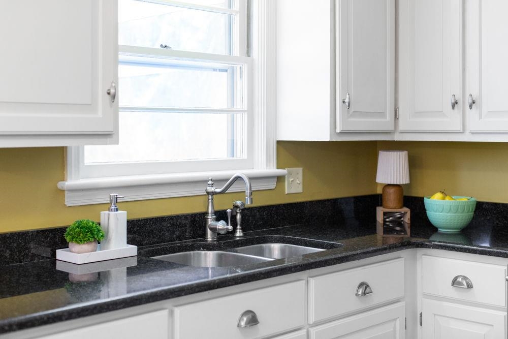 210 EDGEWOOD RD, STAUNTON, Virginia 24401, 3 Bedrooms Bedrooms, ,2 BathroomsBathrooms,Residential,210 EDGEWOOD RD,671226 MLS # 671226