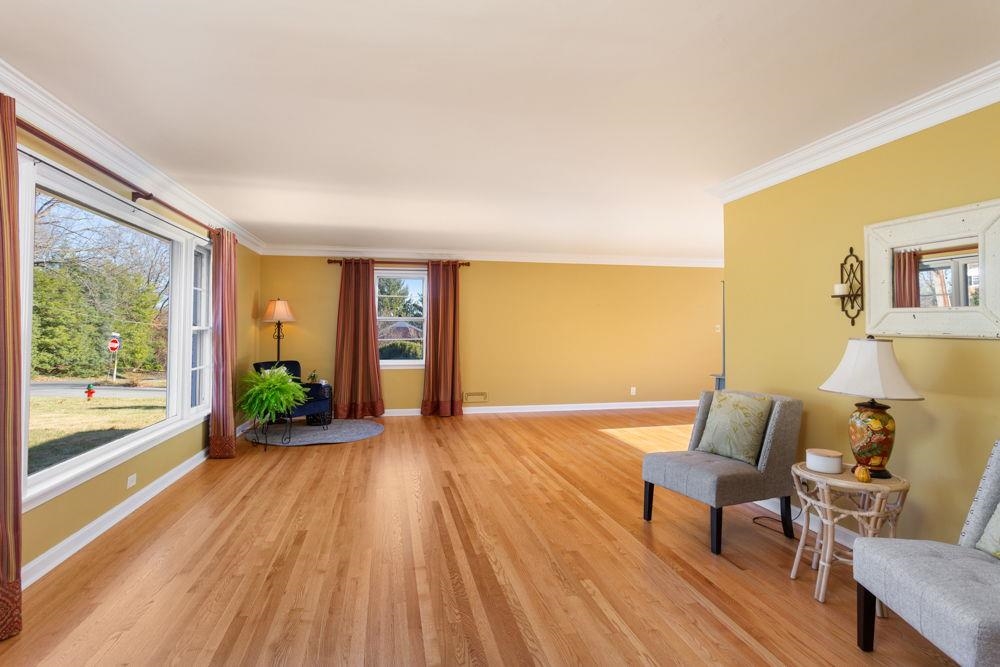 210 EDGEWOOD RD, STAUNTON, Virginia 24401, 3 Bedrooms Bedrooms, ,2 BathroomsBathrooms,Residential,210 EDGEWOOD RD,671226 MLS # 671226