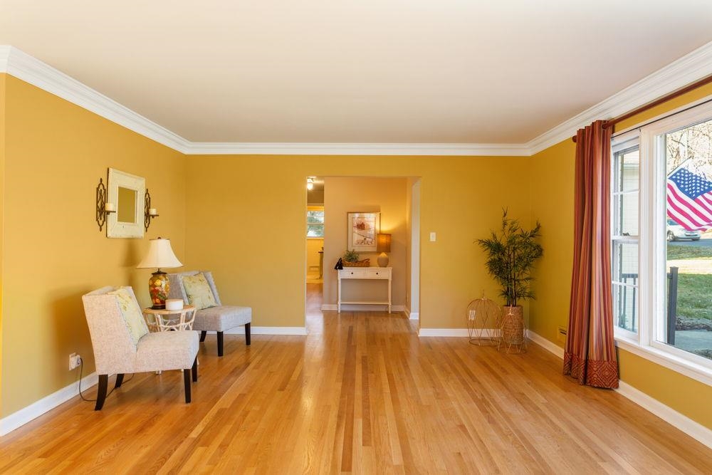 210 EDGEWOOD RD, STAUNTON, Virginia 24401, 3 Bedrooms Bedrooms, ,2 BathroomsBathrooms,Residential,210 EDGEWOOD RD,671226 MLS # 671226