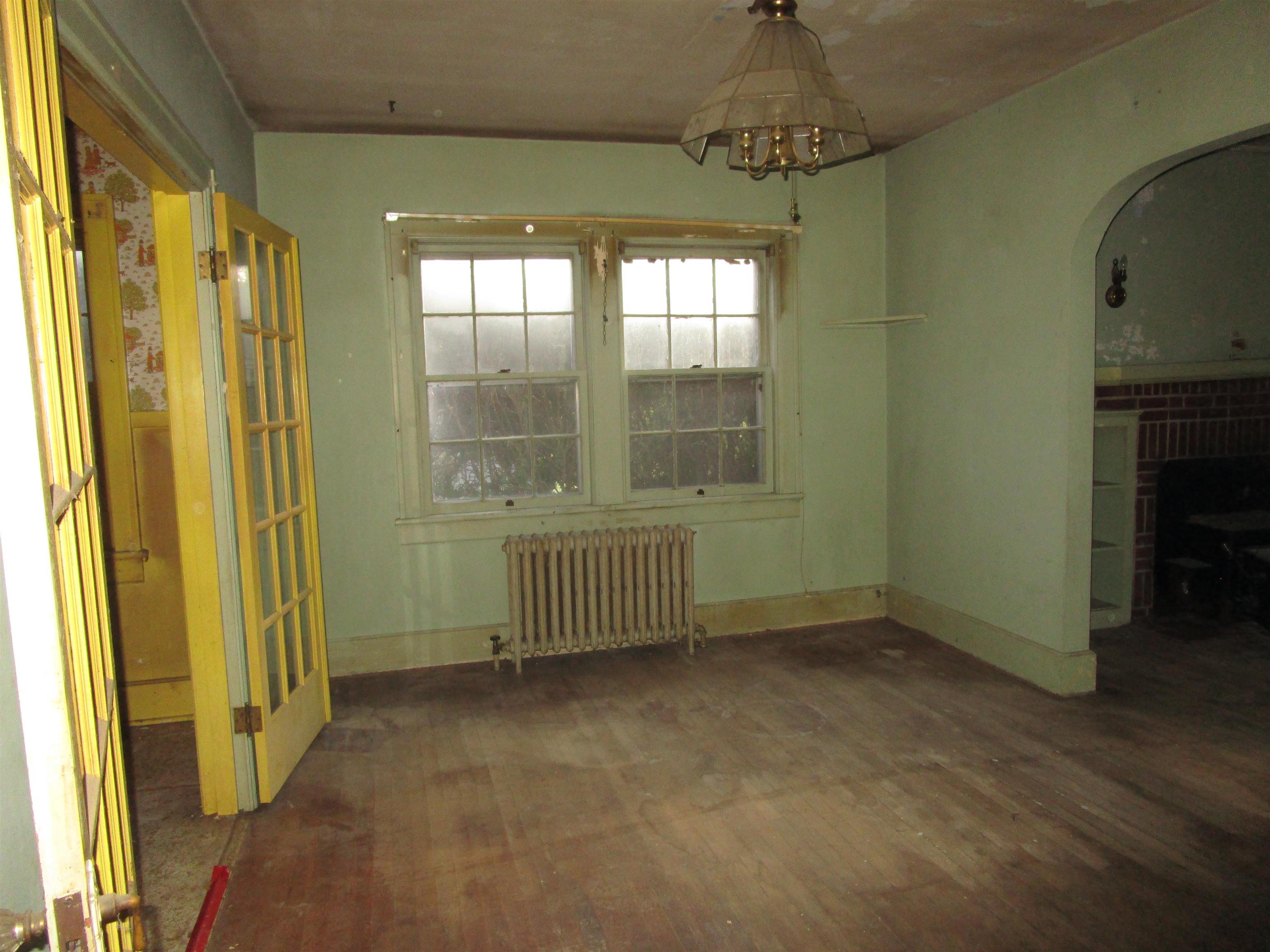 255 BERRY FARM RD, STAUNTON, Virginia 24401, 3 Bedrooms Bedrooms, ,1 BathroomBathrooms,Residential,255 BERRY FARM RD,671233 MLS # 671233