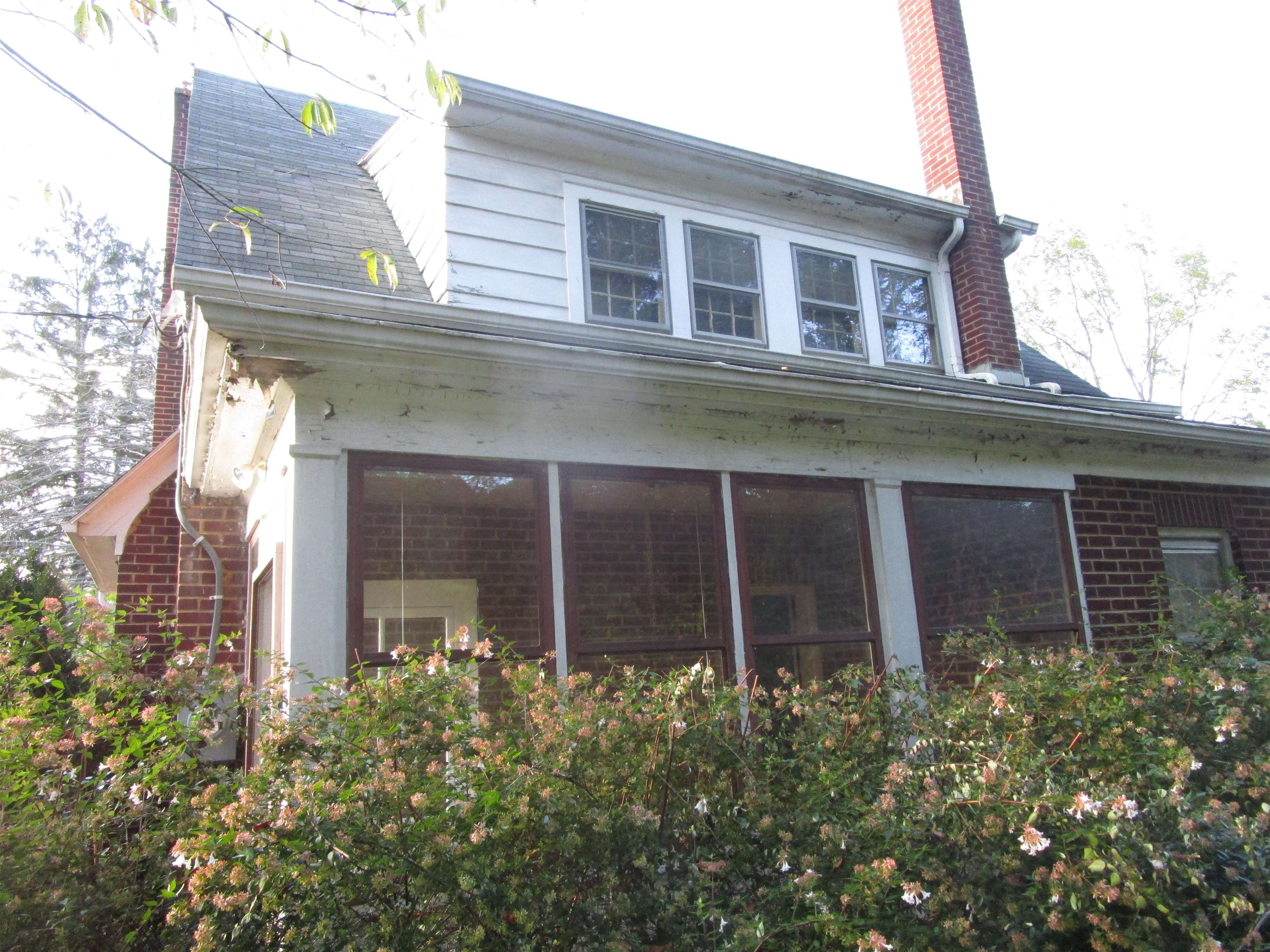 255 BERRY FARM RD, STAUNTON, Virginia 24401, 3 Bedrooms Bedrooms, ,1 BathroomBathrooms,Residential,255 BERRY FARM RD,671233 MLS # 671233