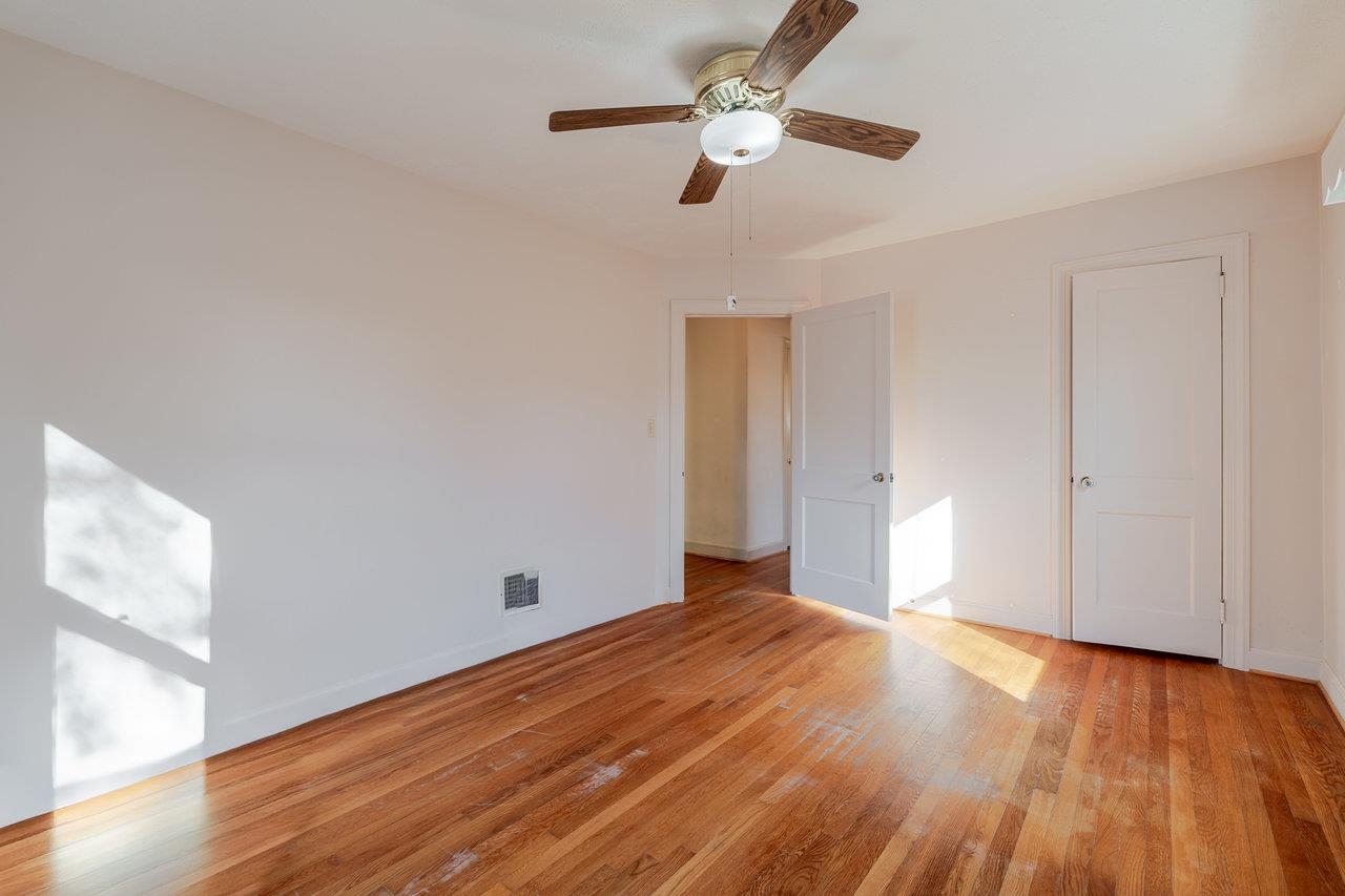 410 E ROCKINGHAM ST, ELKTON, Virginia 22827, 4 Bedrooms Bedrooms, ,2 BathroomsBathrooms,Residential,410 E ROCKINGHAM ST,671238 MLS # 671238