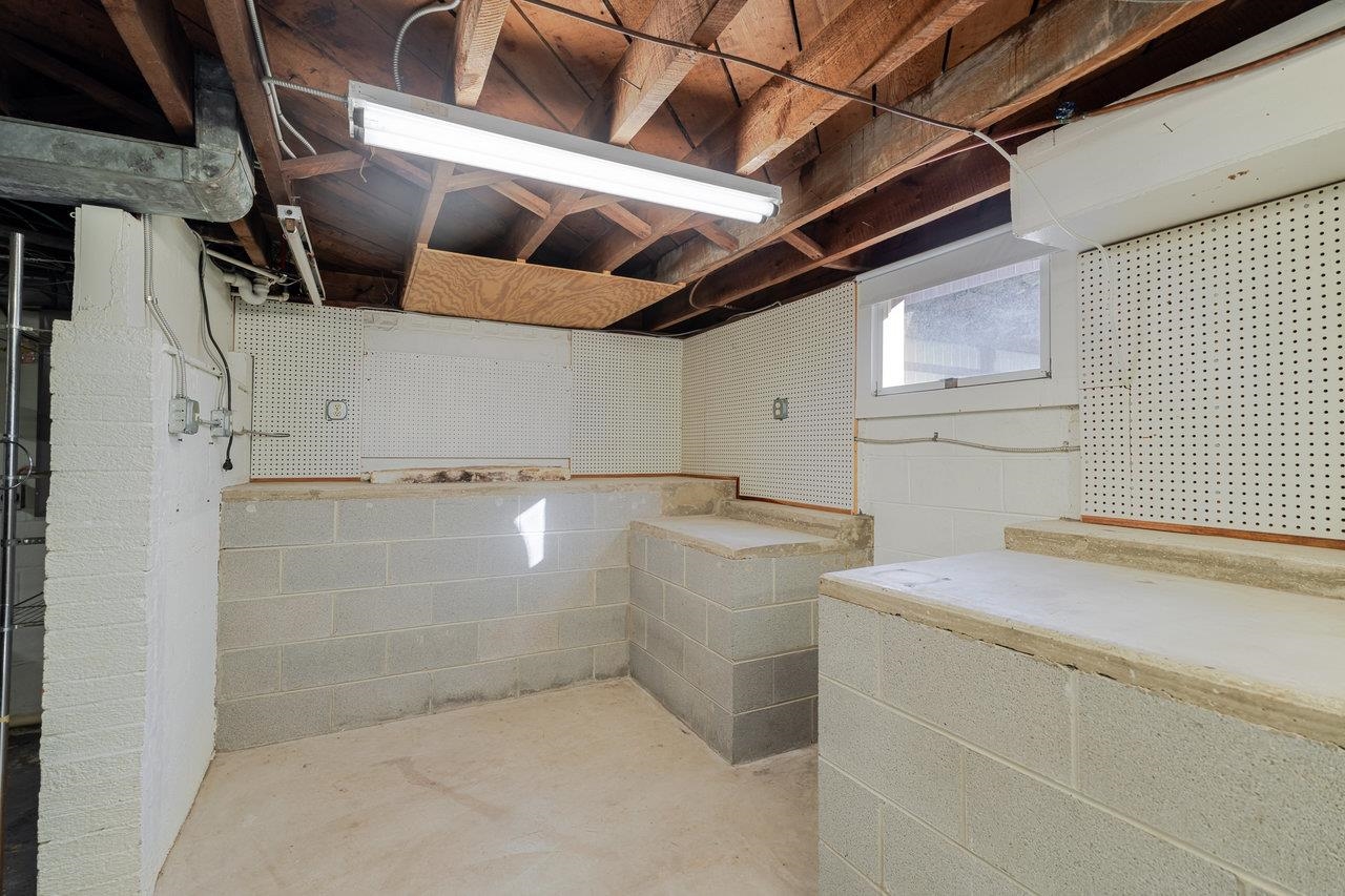 410 E ROCKINGHAM ST, ELKTON, Virginia 22827, 4 Bedrooms Bedrooms, ,2 BathroomsBathrooms,Residential,410 E ROCKINGHAM ST,671238 MLS # 671238