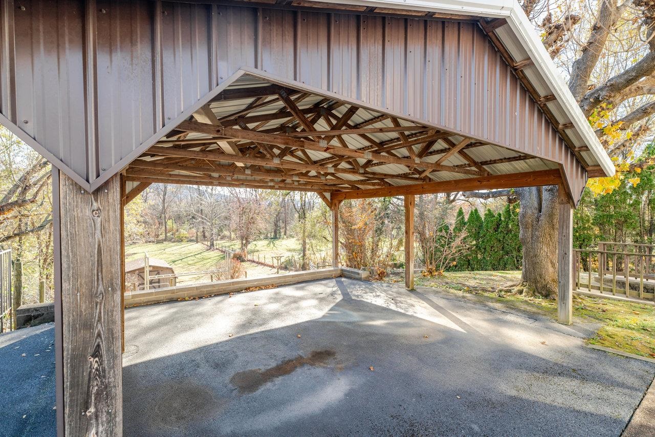 410 E ROCKINGHAM ST, ELKTON, Virginia 22827, 4 Bedrooms Bedrooms, ,2 BathroomsBathrooms,Residential,410 E ROCKINGHAM ST,671238 MLS # 671238